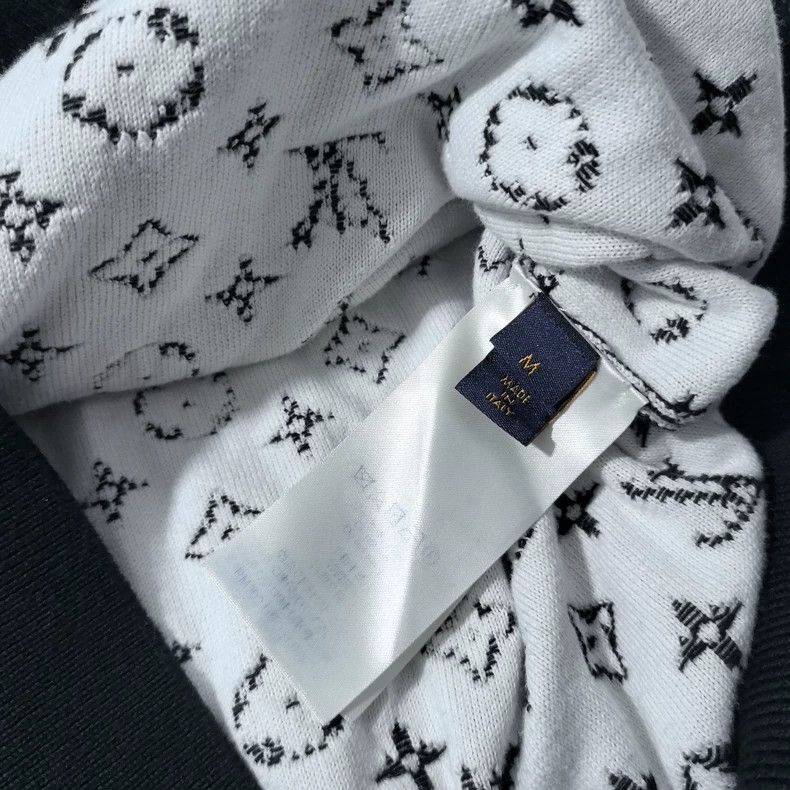 Louis Vuitton Louis Vuitton Classic Printed Ombré Crew Neck Casual Long-S Size US M / EU 48-50 / 2 - 7 Thumbnail
