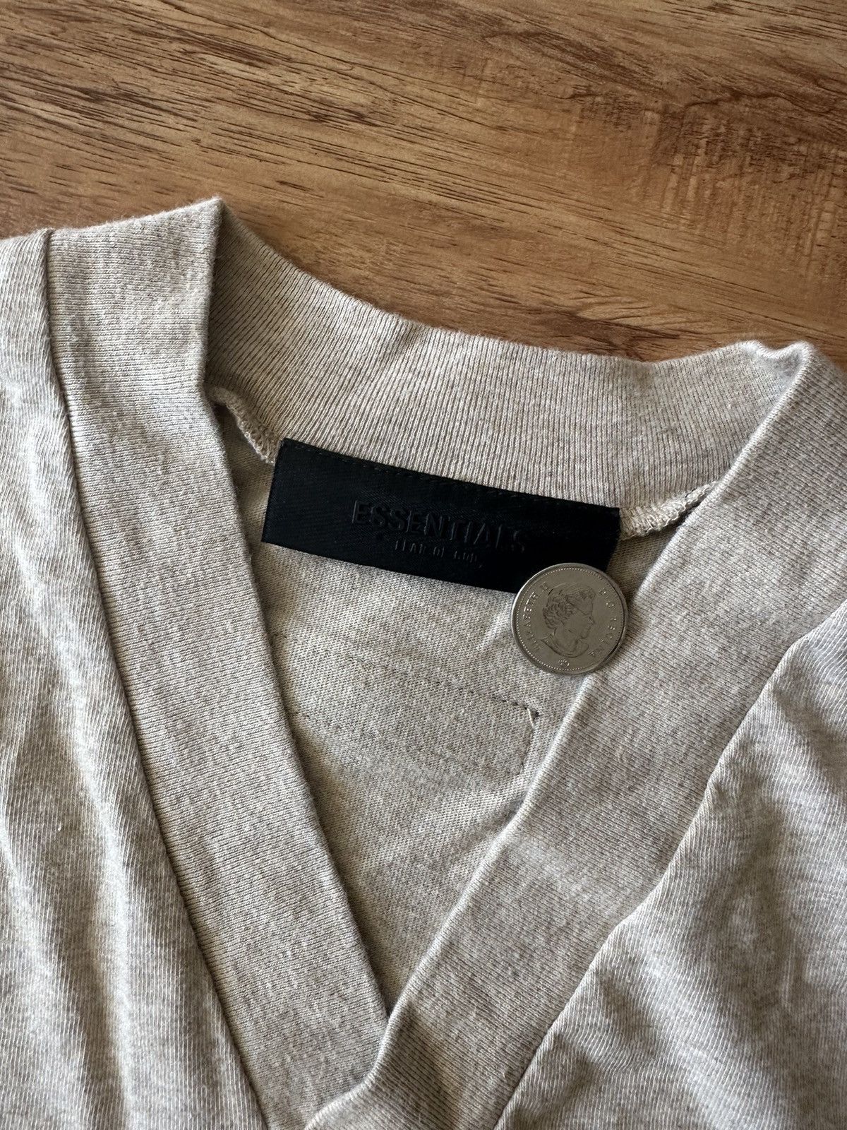 Essentials Essentials Fear Of God Big Logo V-Neck T Shirt Size S Size US S / EU 44-46 / 1 - 6 Thumbnail