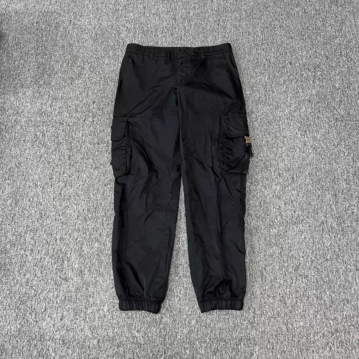 Prada Prada Triangle Logo Lock-Tab Recycled Nylon Pants 48 Size US 32 / EU 48 - 1 Thumbnail