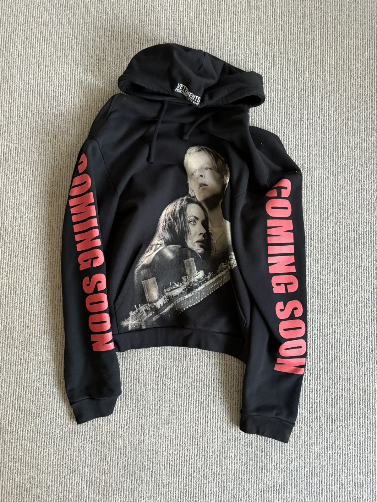 Vetements SS16 Oversized Titanic Hoodie Size US S / EU 44-46 / 1 - 1 Thumbnail