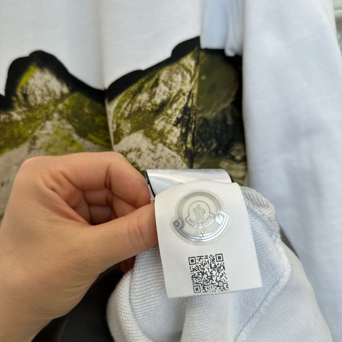 Moncler 🏔 MONCLER GENIUS 1952 Graphic Sweatshirt – Size L Size US L / EU 52-54 / 3 - 6 Thumbnail