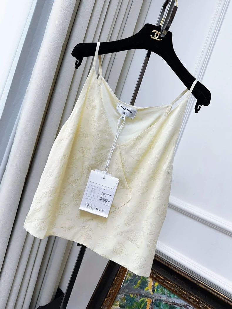 Chanel Chanel 23s spring and summer mulberry silk silk full print Size XS / US 0-2 / IT 36-38 - 1 Thumbnail