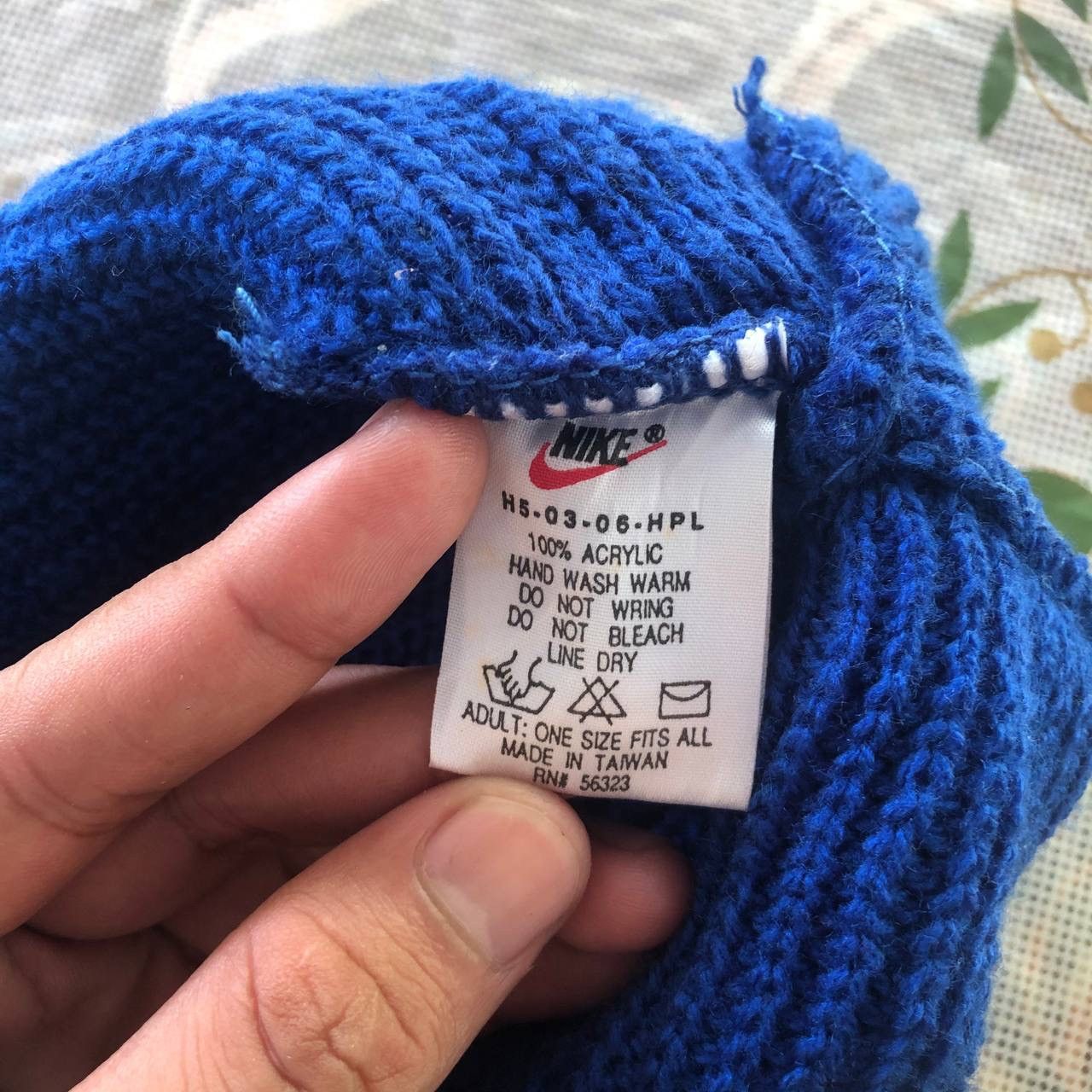 Nike Vintage 90s Nike Swoosh Royal Blue Beanie Snow Hat Size ONE SIZE - 3 Thumbnail