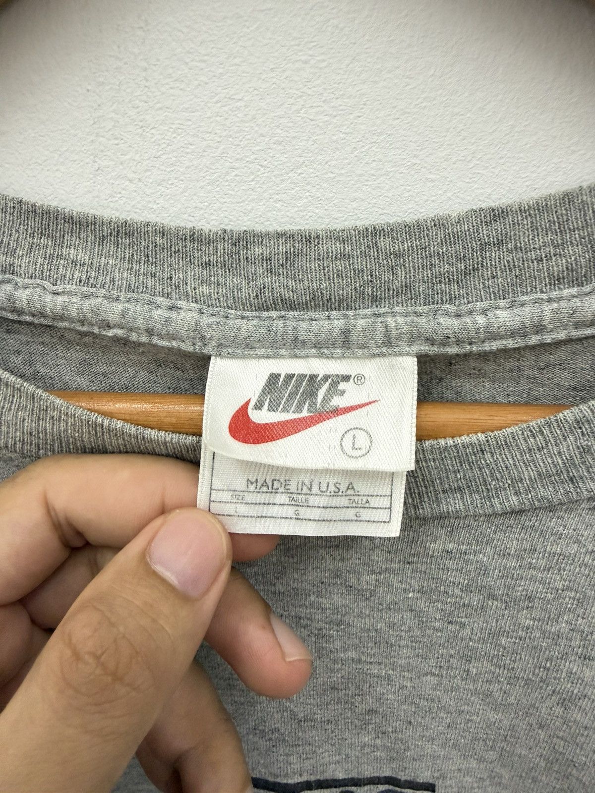 Nike Vintage Nike Swoosh Centre Logo Longsleeve Tee Size US L / EU 52-54 / 3 - 3 Thumbnail