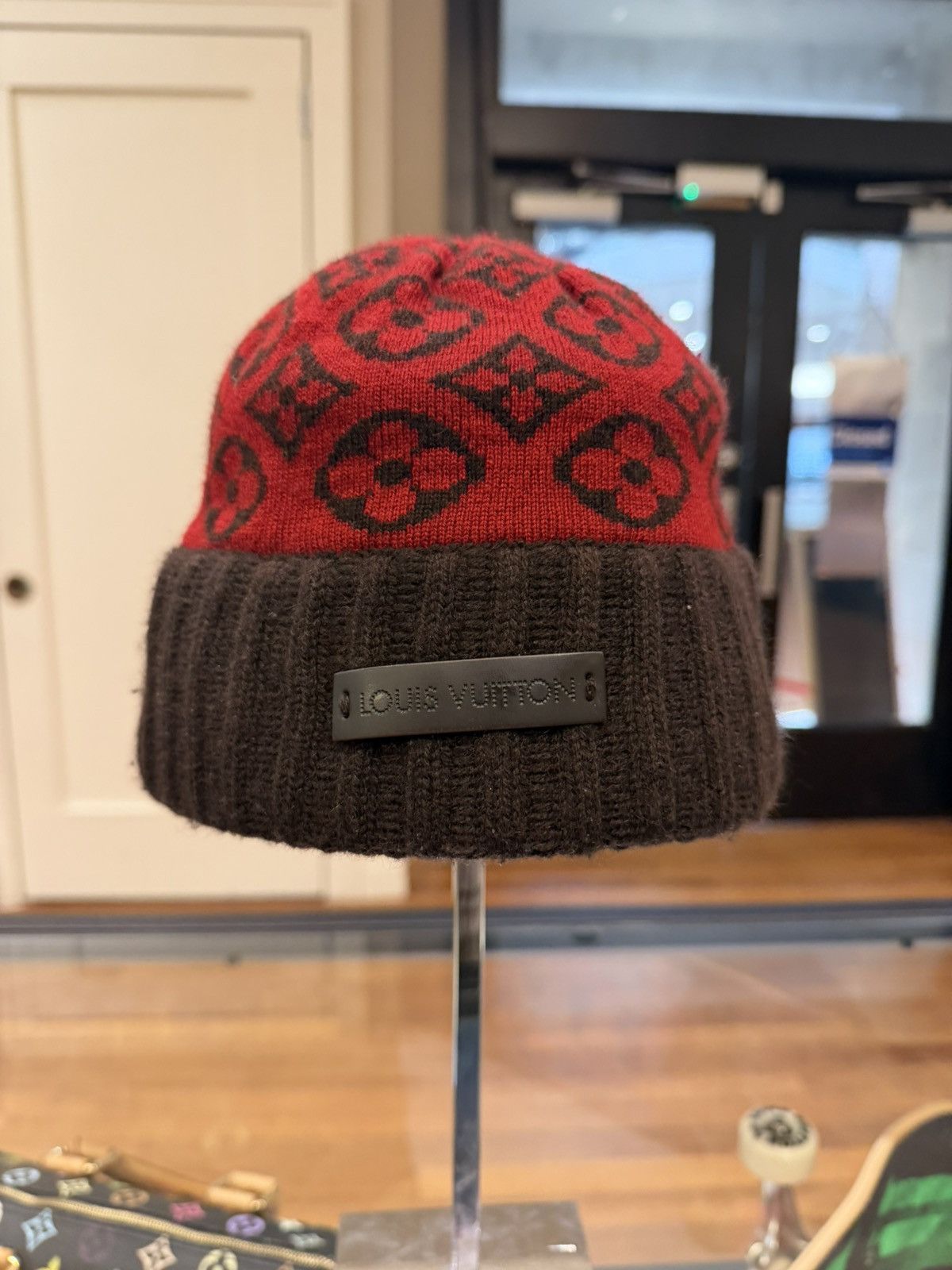 Louis Vuitton Louis Vuitton Cashmere Ski Beanie - Red/Brown Size ONE SIZE - 1 Thumbnail