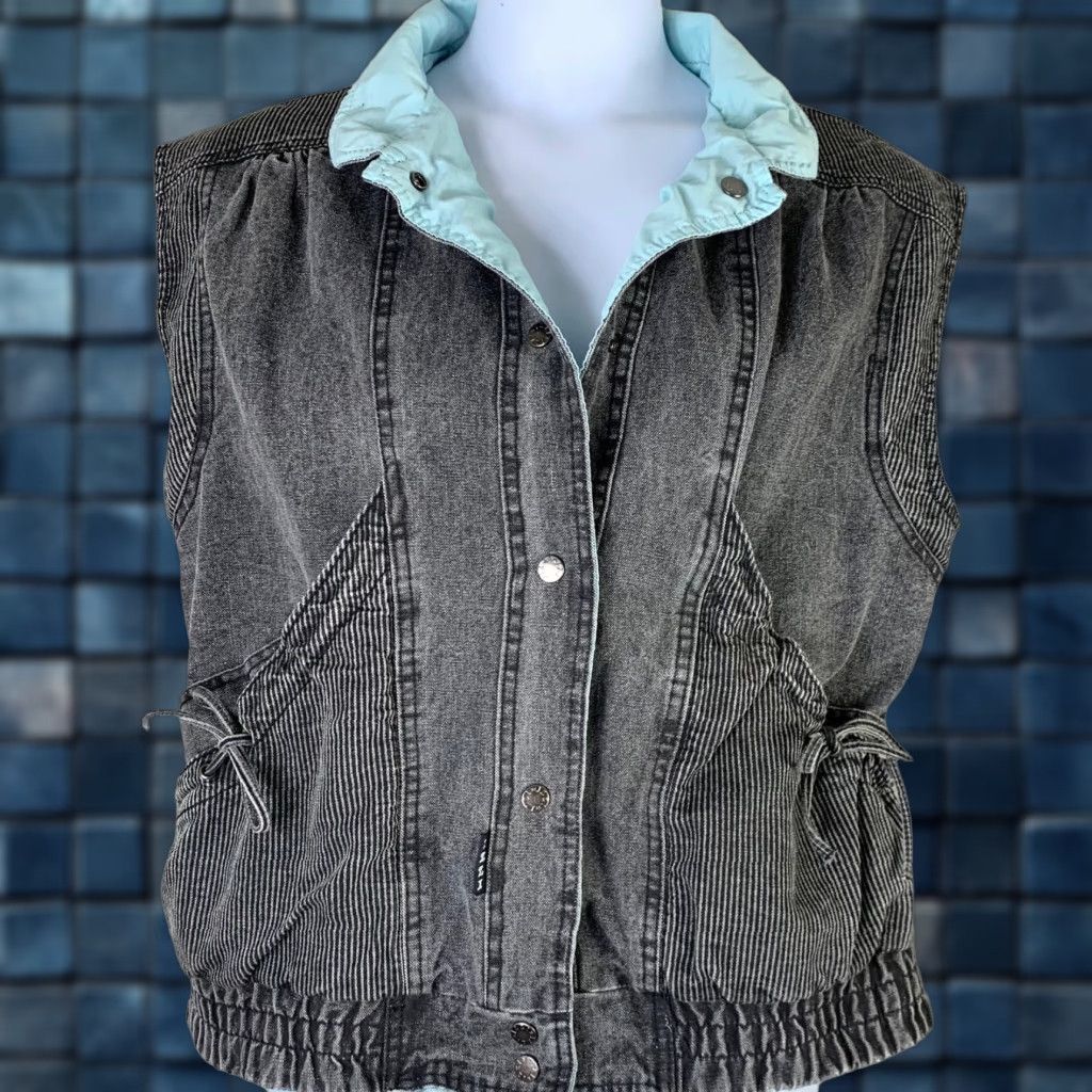 VINTAGE Izzi Denim Vest Sleeveless Trucker Jacket Black Acid Wash Adult Medium Grunge Mens
