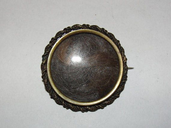 Designer Brass Victorian Round Mourning Hair Pin Size ONE SIZE - 1 Thumbnail