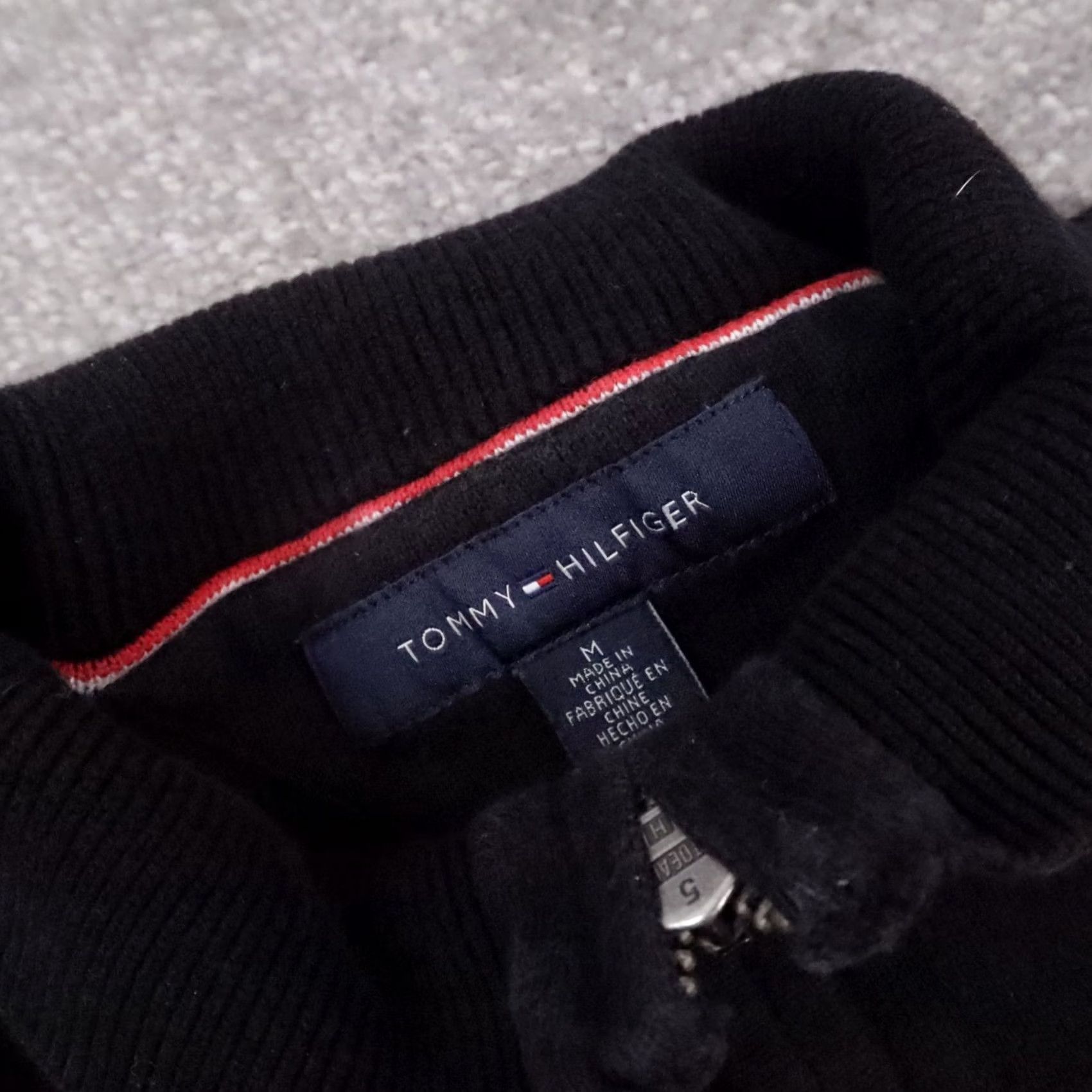 Tommy Hilfiger Tommy Hilfiger Sweater Collared Black Long Sleeve Knit Medium Flag Logo Mens Size US M / EU 48-50 / 2 - 5 Thumbnail