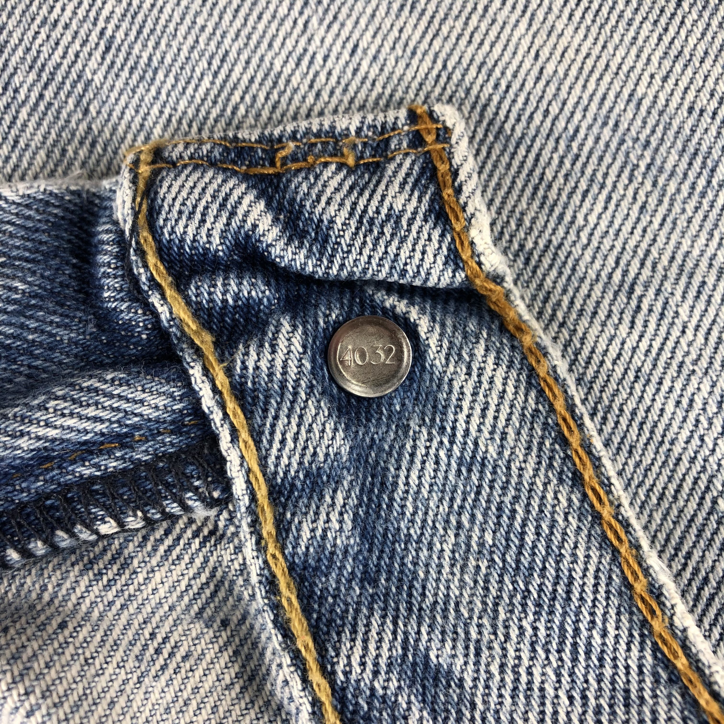 Levi's Vintage Light Wash Levis 501 Jeans-J1657 Size US 34 / EU 50 - 12 Thumbnail