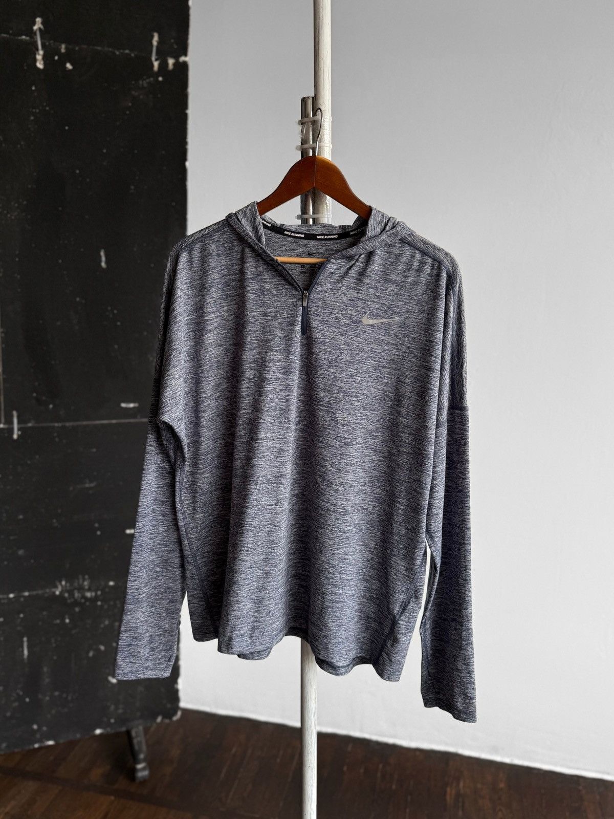 Nike Nike Dri-FIT Womens Blue Half Zip Dry Element LS Hoodie Size XL / US 12-14 / IT 48-50 - 4 Thumbnail