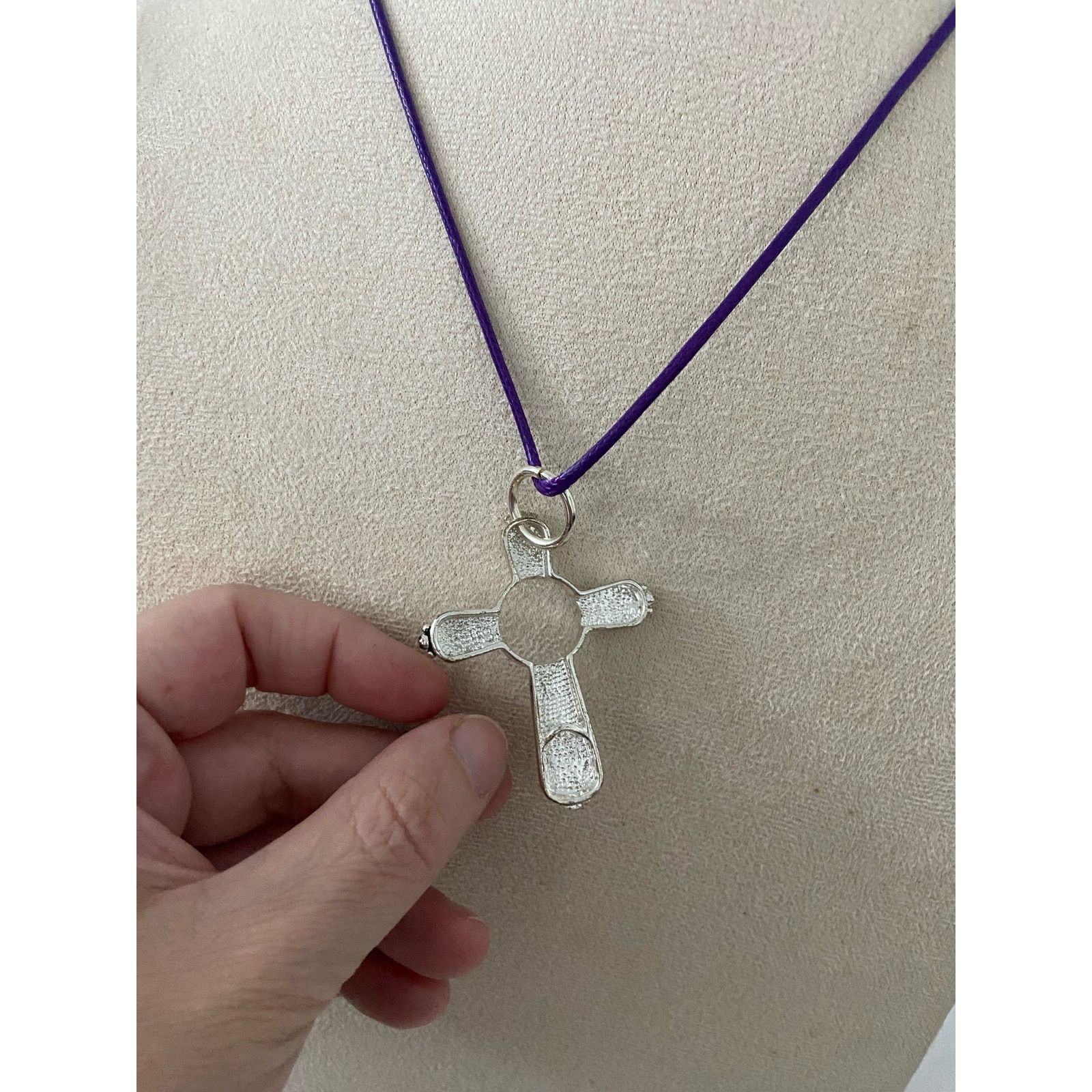 Other Silver tone cross pendant necklace Size ONE SIZE - 3 Thumbnail