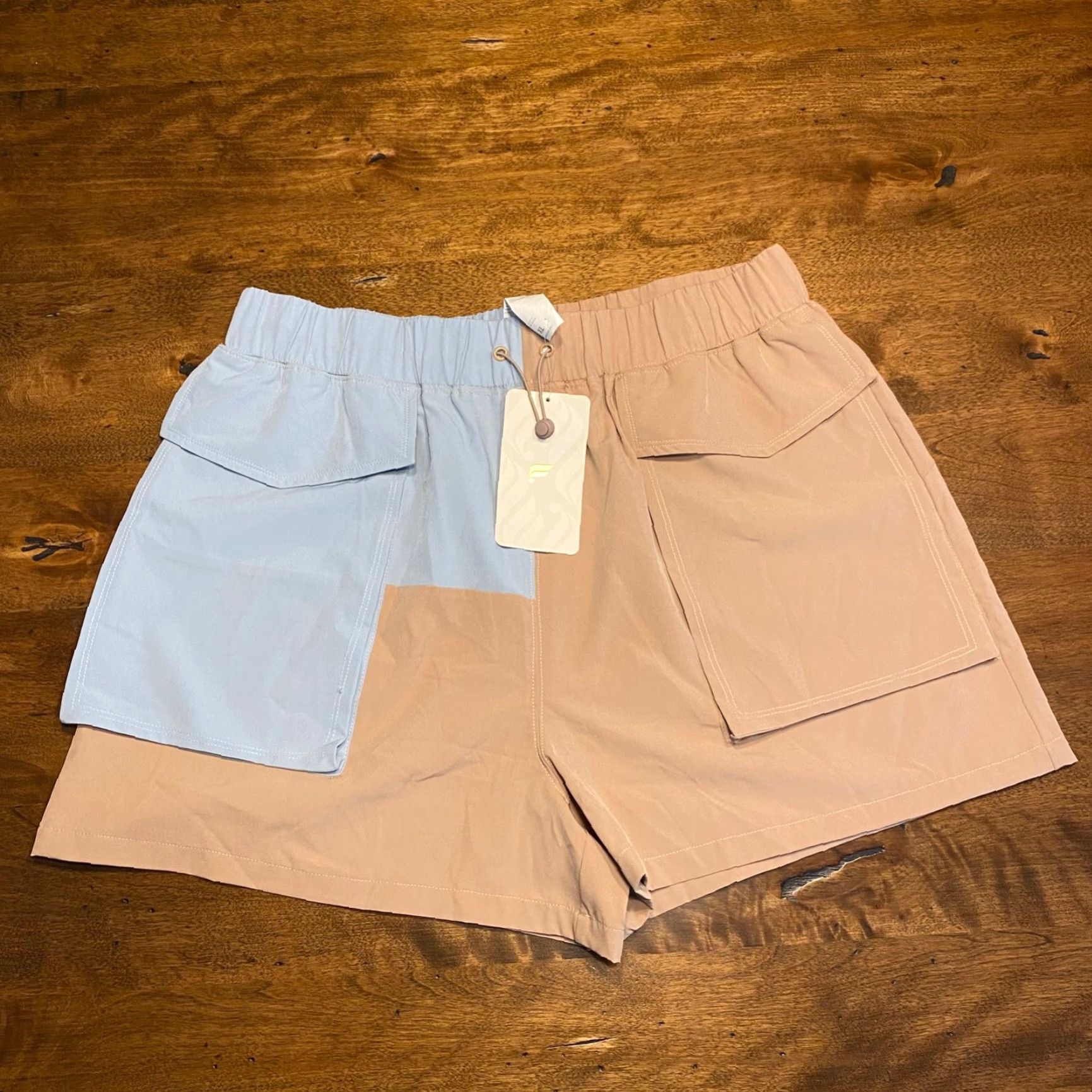 Fabletics Fabletics Shorts Womens XL Tan Blue Cargo Anastasia Color Block Stretch Ladies Size 40" / US 18 - 2 Thumbnail