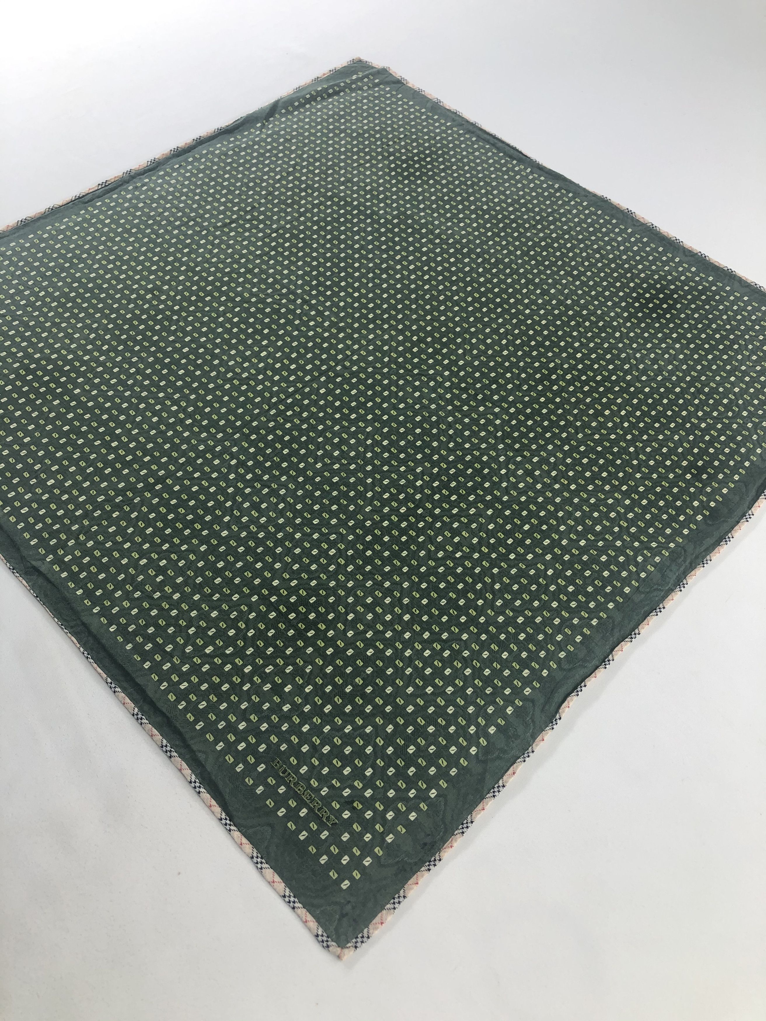 Burberry Burberry Handkerchief / Bandana / Neckerchief Size ONE SIZE - 3 Thumbnail