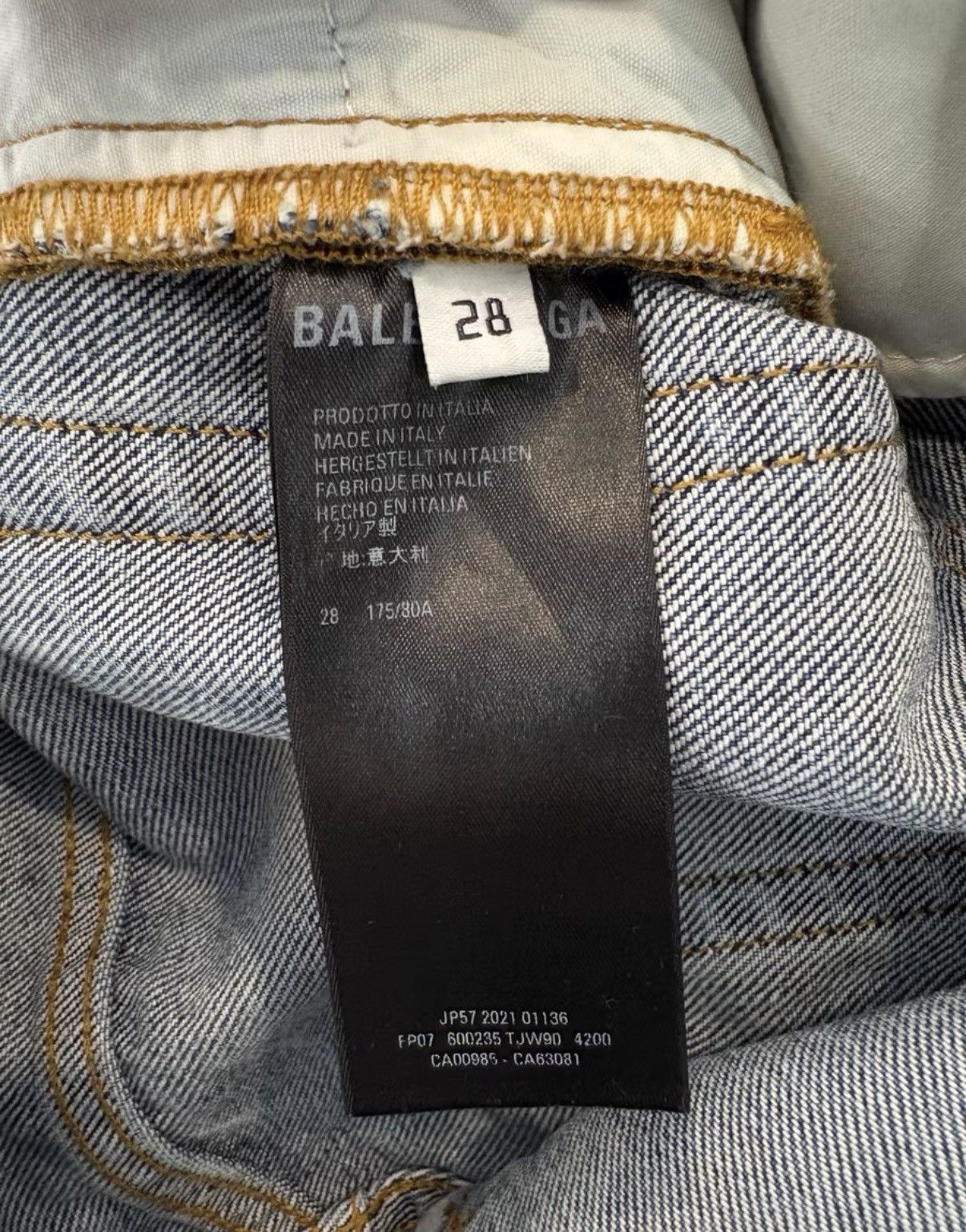 Balenciaga Brand New BALENCIAGA All-Logo Washed Denim Jeans K1 Size US 28 / EU 44 - 5 Thumbnail