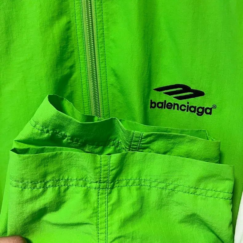 Balenciaga Balenciaga Embroidered Fluorescent Green Colorblock Windbr Size US S / EU 44-46 / 1 - 6 Thumbnail