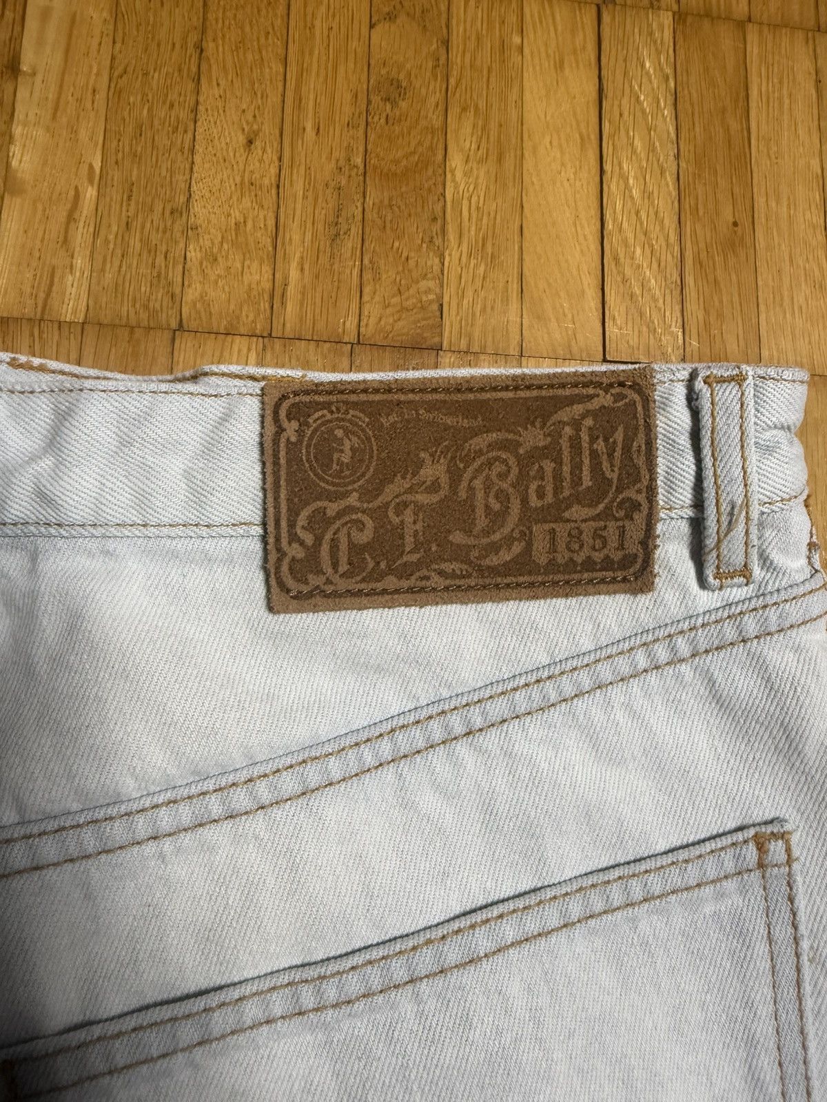 Bally Luxury Bally Light Grey Jeans Size 32 / IT48 Straight Fit Size US 32 / EU 48 - 8 Thumbnail