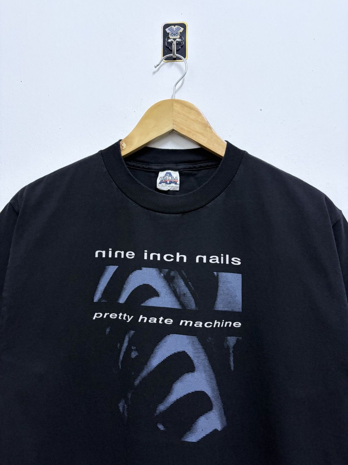 Vintage 2000's Nine Inch Nails - Album Pretty Hate Machine T-Shirt Size US M / EU 48-50 / 2 - 3 Thumbnail
