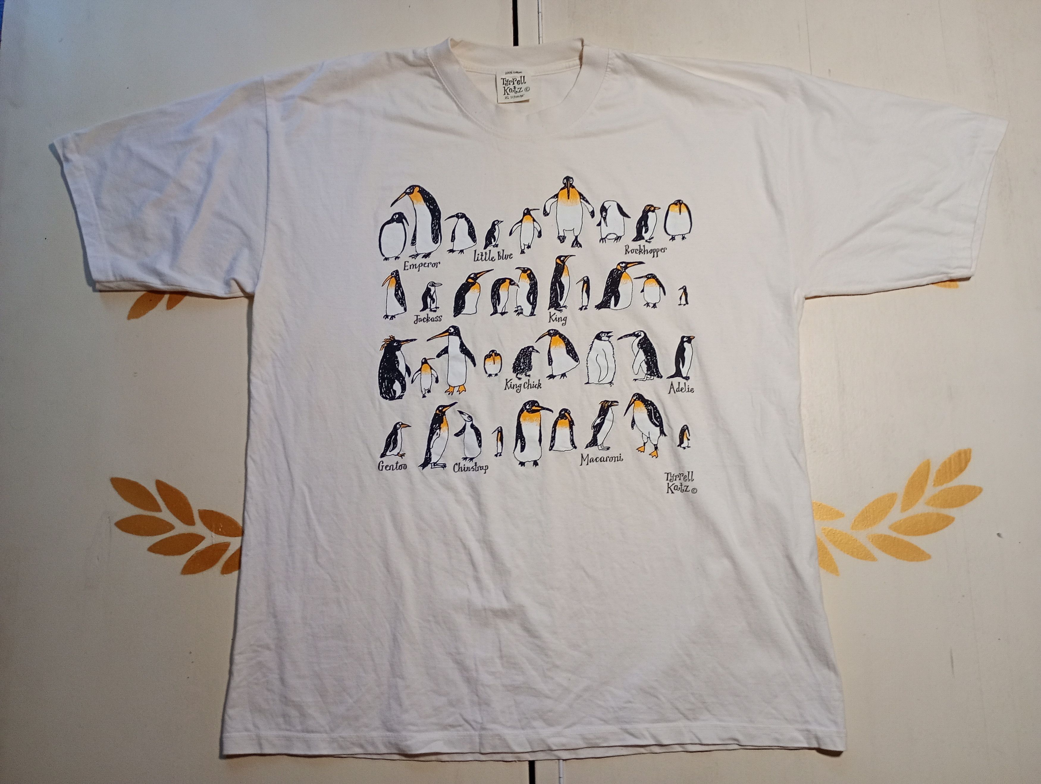Vintage Tyrrel Katz Penguins Printed T-Shirt Vintage Size US XL / EU 56 / 4 - 1 Thumbnail