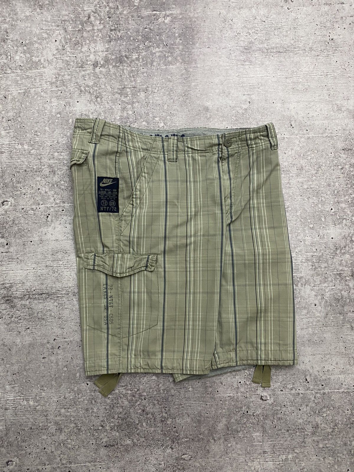 Nike × Vintage Nike vintage cargo shorts Size US 34 / EU 50 - 1 Thumbnail