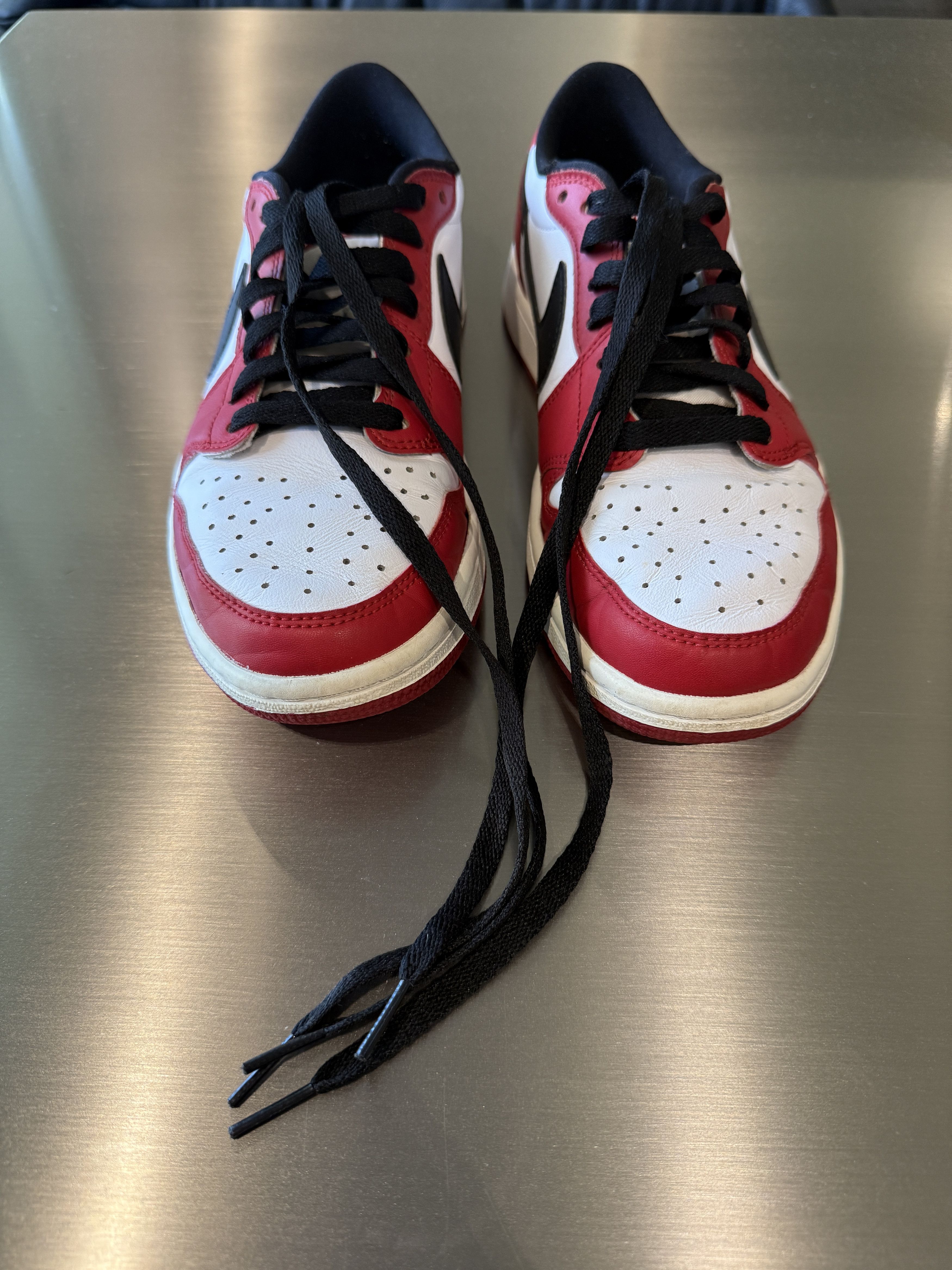 Jordan Brand × Nike 2016 Air Jordan 1 Retro Low OG Chicago Size US 8 / EU 41 - 14 Thumbnail