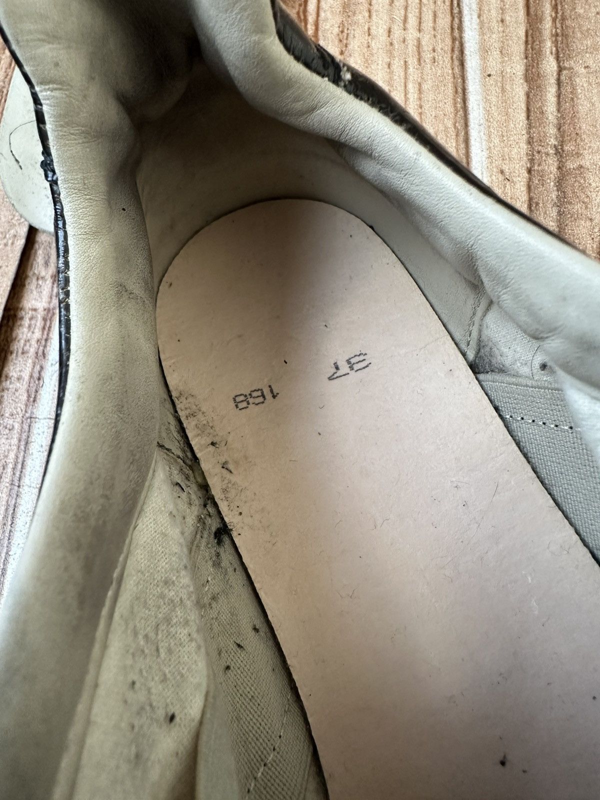 Maison Margiela Maison Margiela Black/Silver Metallic Leather Lowtop Sneaks Size US 7 / IT 37 - 16 Thumbnail