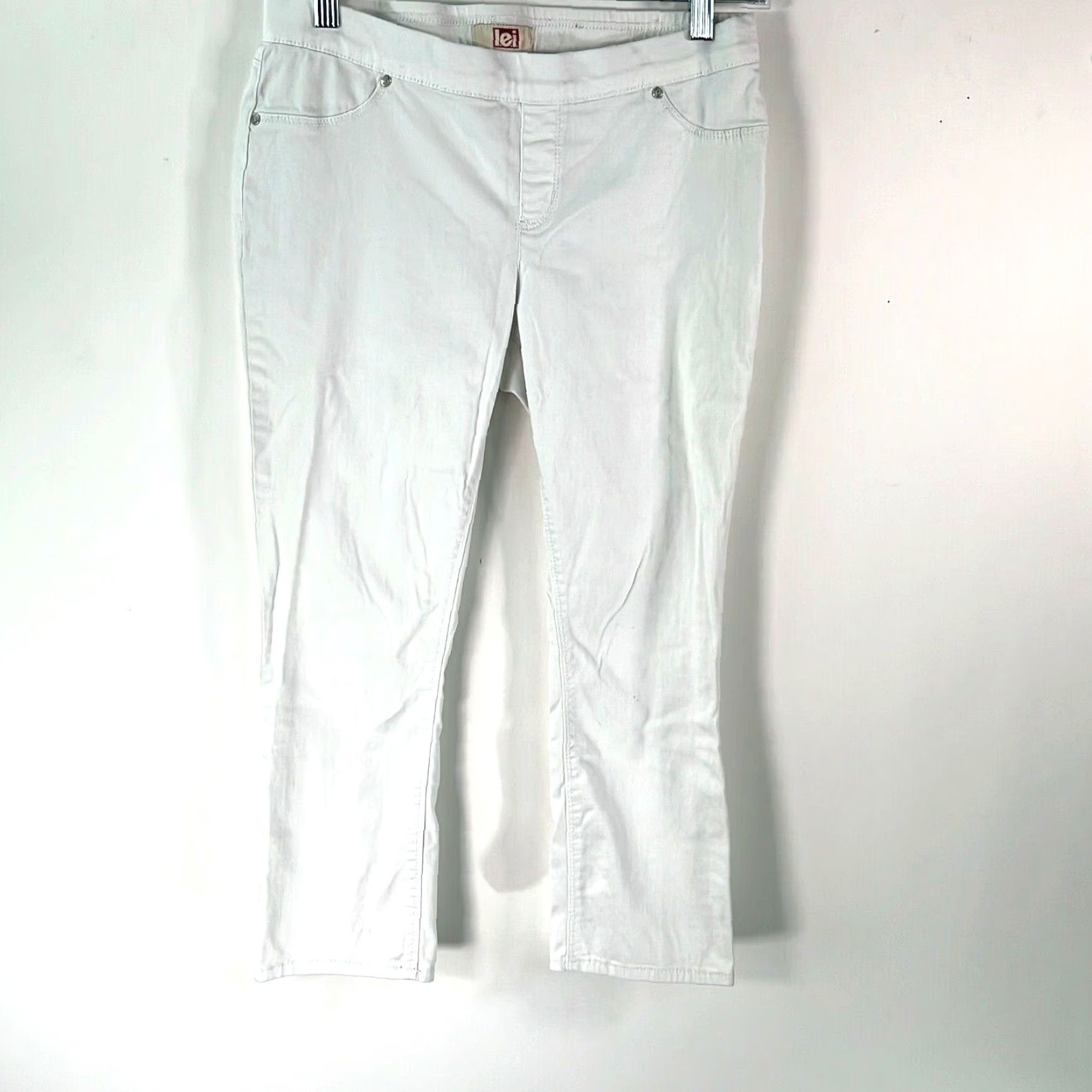 L.E.I. L.e.i. Jeans Women Cropped White Size 5 Ultra Low Rise Cropped Jeans 5-Pocket Denim Size 27" / US 4 / IT 40 - 2 Thumbnail