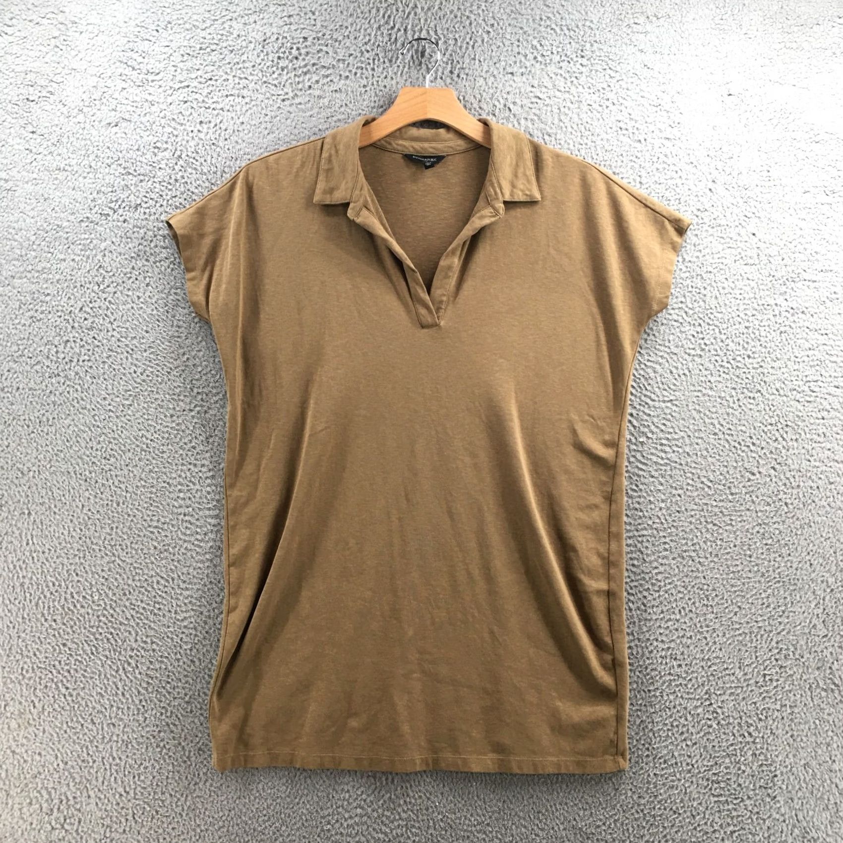 Banana Republic Banana Republic Polo Shirt Women L Brown Cotton Blend Sleeveless V-Neck Collared Casual Shirt Polo Size L / US 10 / IT 46 - 2 Thumbnail