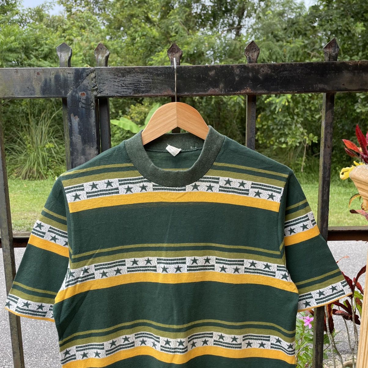 Vintage 🔥🇯🇵Vintage Retro Japan Made Striped Star Tee Size US M / EU 48-50 / 2 - 4 Thumbnail