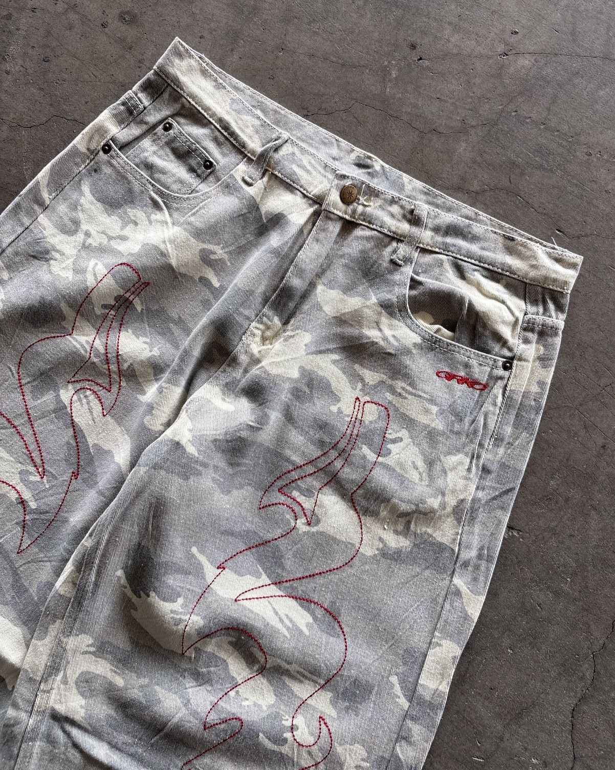 Tribal Streetwear GRKC Camo Tribal Super Baggy Jeans Size US 33 - 3 Thumbnail