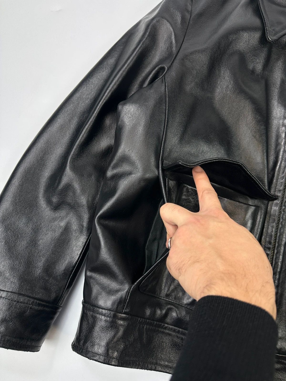 Valentino Valentino Late 90’s Glossy SheepSkin Leather Bomber Jacket Size US M / EU 48-50 / 2 - 7 Thumbnail
