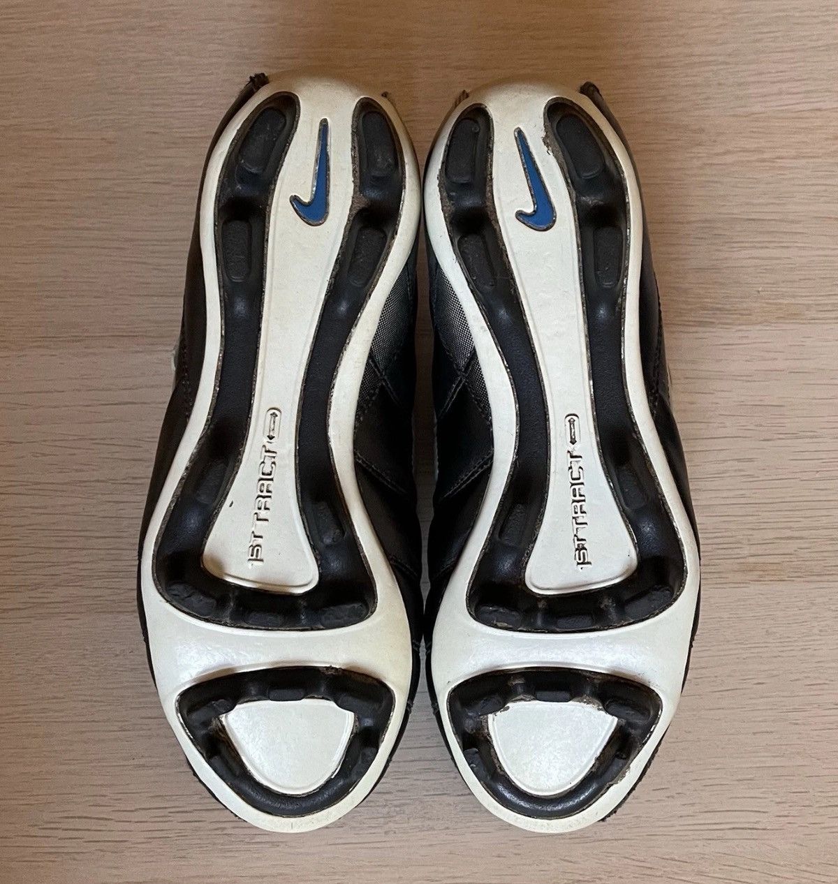Nike 2003 Nike Air Zoom II Total 90 Soccer Cleats Football Shoes Size US 7.5 / EU 40-41 - 8 Thumbnail