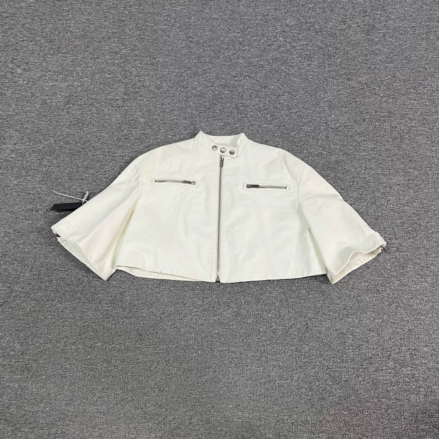 Miu Miu miumiu logo short leather jacket Size US S / EU 44-46 / 1 - 1 Thumbnail