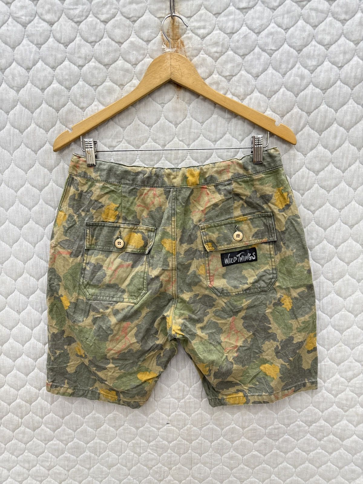 Wild Things 🔥🔥🔥ARCHIVE WILD THINGS CAMO SHORTS Size US 31 - 5 Thumbnail