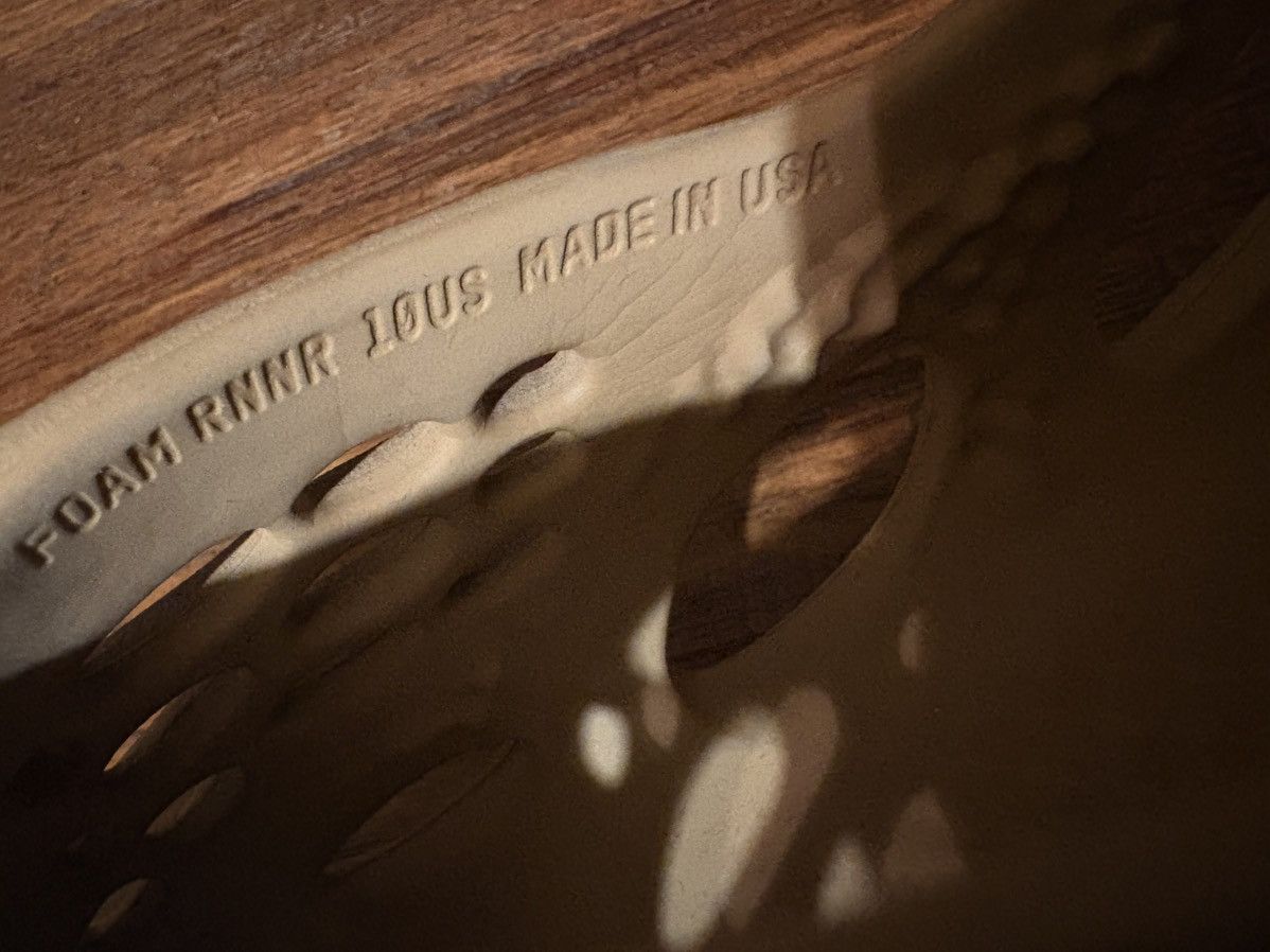 Yeezy YEEZY FOAM RNNR Size US 10 / EU 43 - 3 Thumbnail