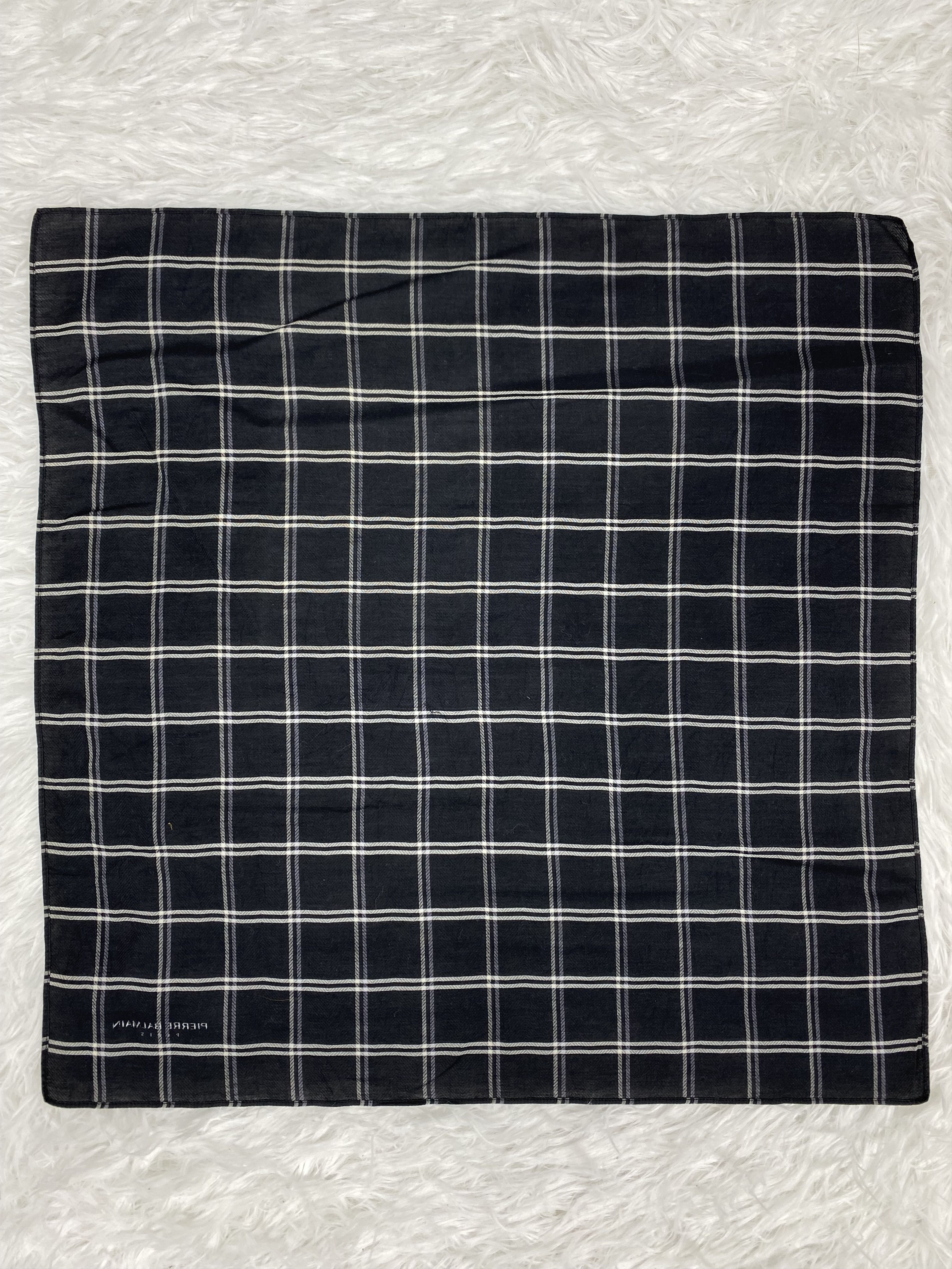 Pierre Balmain × Vintage Vintage Pierre Balmain Handkerchief PH0046 Size ONE SIZE - 4 Thumbnail