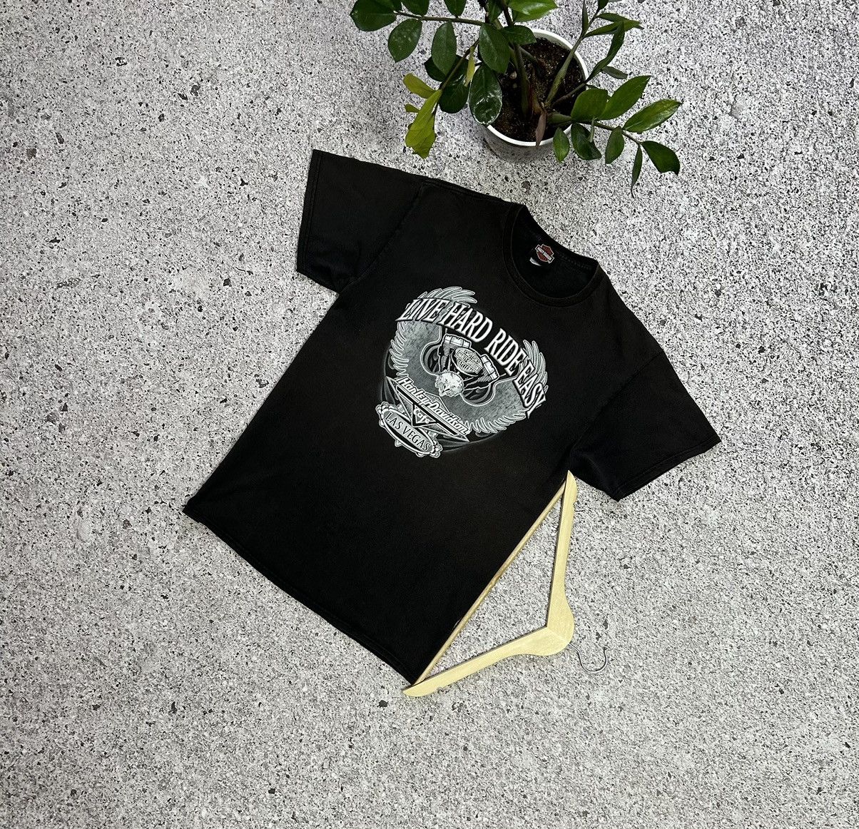 Band Tees × Harley Davidson × Vintage Vintage Harley Davidson Cafe Las Vegas Bike 90s T-Shirt Size US L / EU 52-54 / 3 - 1 Thumbnail