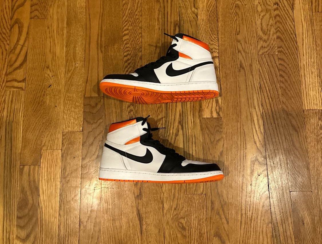 Jordan Brand Air Jordan 1 Retro High OG “Electro Orange” Size US 13 / EU 46 - 2 Thumbnail
