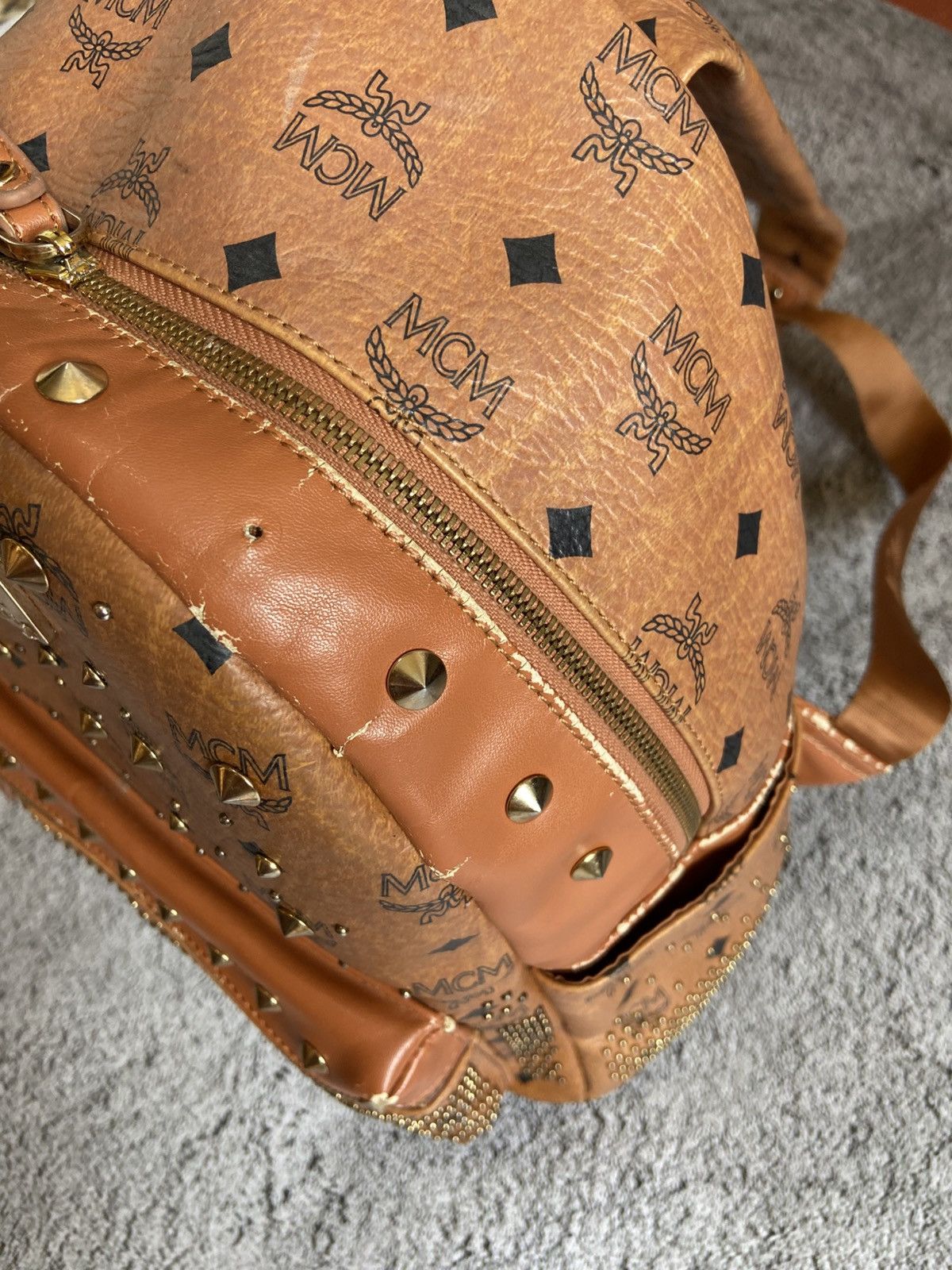 MCM MCM Studded Backpack Leather Distressed Size ONE SIZE - 12 Thumbnail