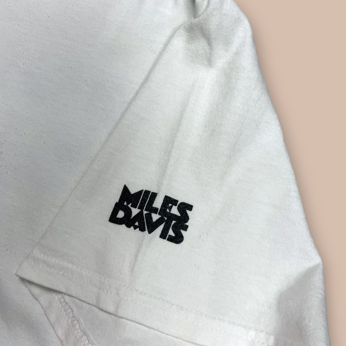 Huf HUF x Miles Davis "Directions" White Tee Size US M / EU 48-50 / 2 - 5 Thumbnail