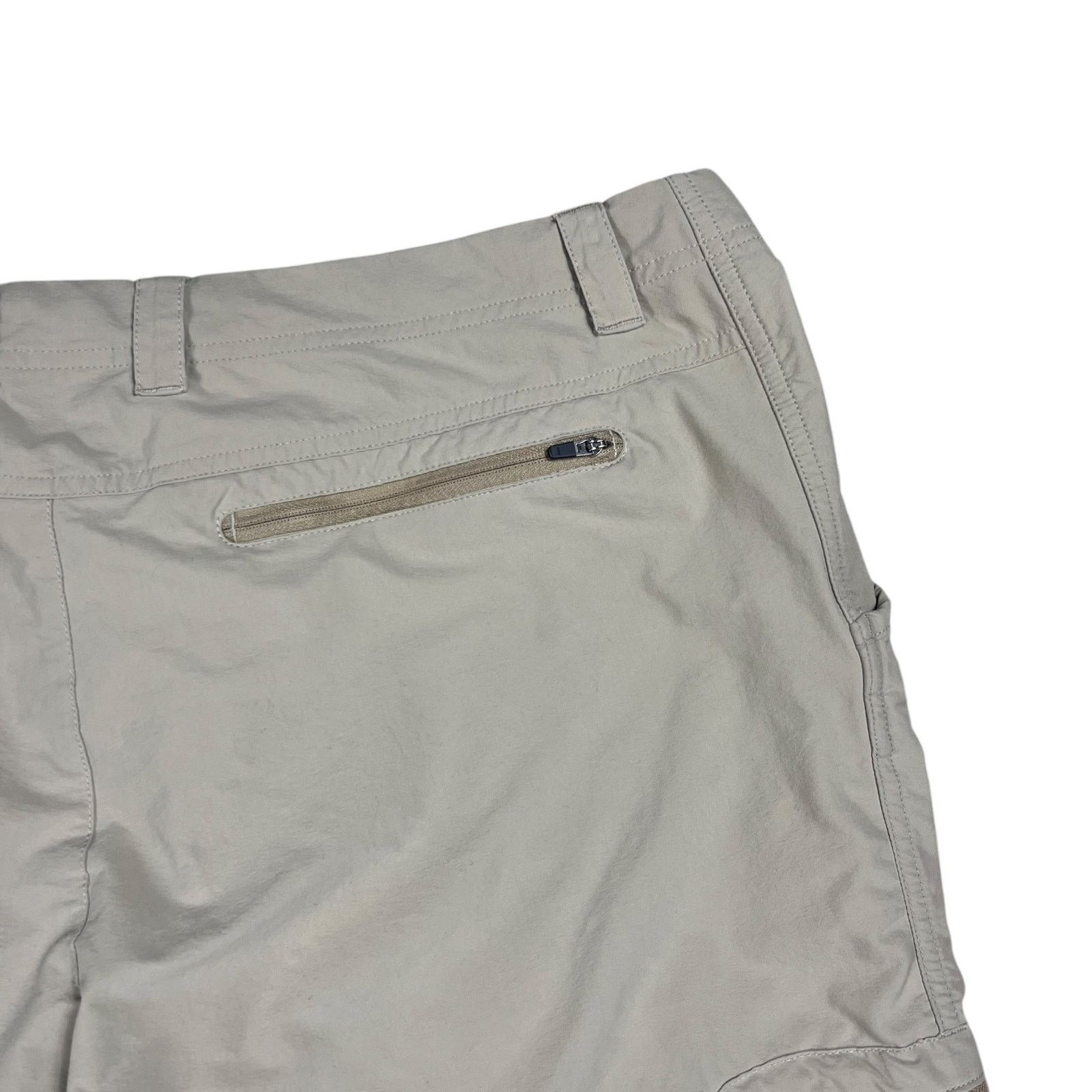 Patagonia 2011 Patagonia cargo guide shorts (36) Size US 36 / EU 52 - 8 Thumbnail