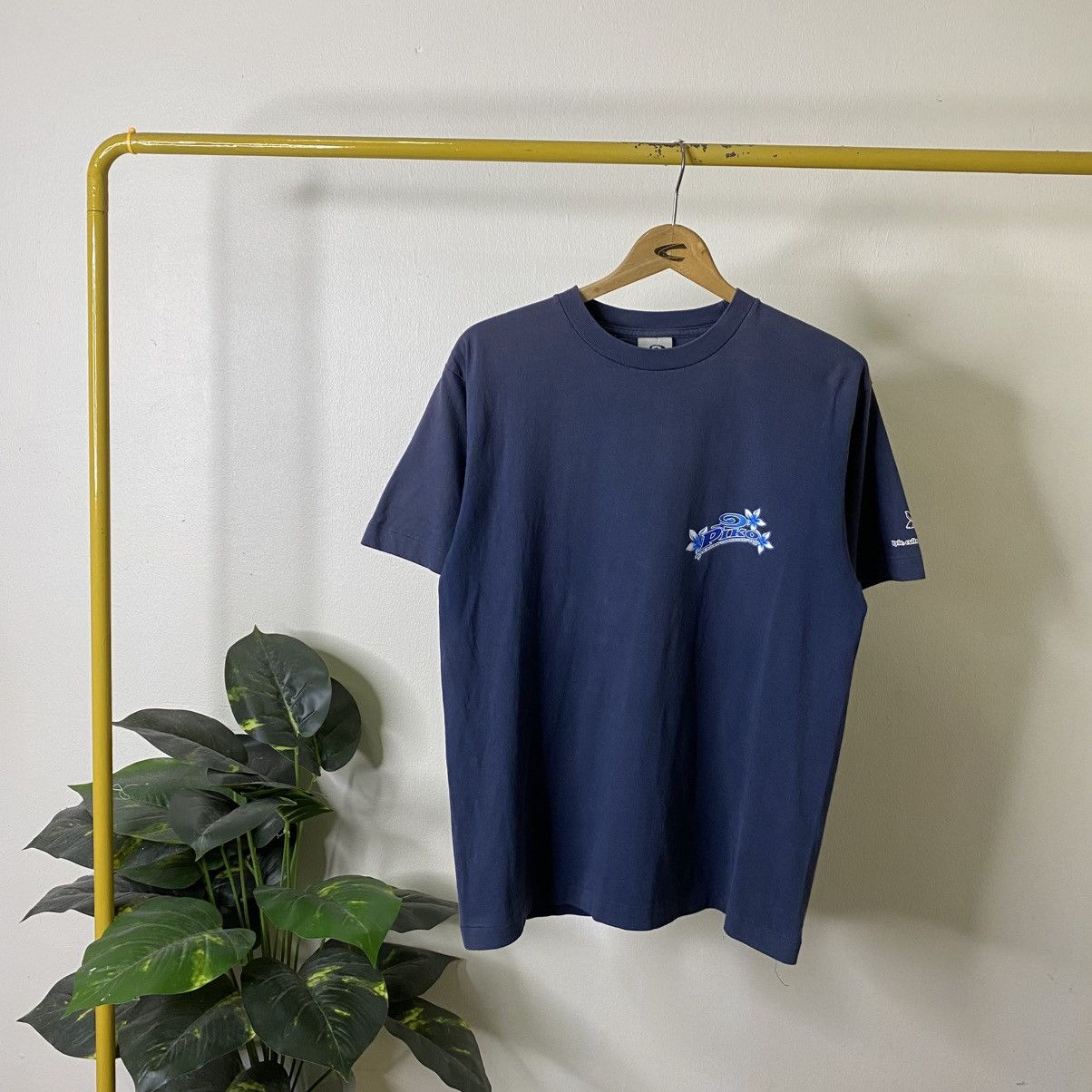 Vintage Vintage Y2K Piko Surf Tee Size US L / EU 52-54 / 3 - 7 Thumbnail