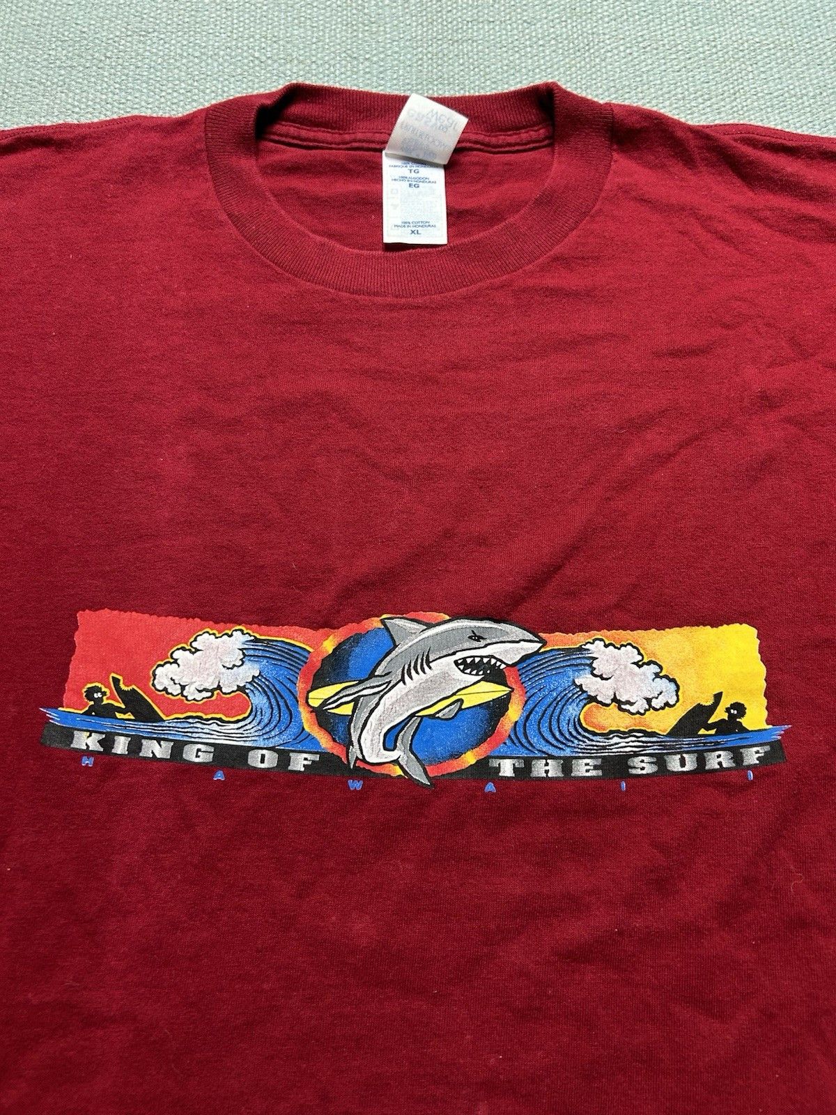 Vintage Vtg t shirt king of the surf ocean shark beach Hawaii y2k XL Size US XL / EU 56 / 4 - 2 Thumbnail