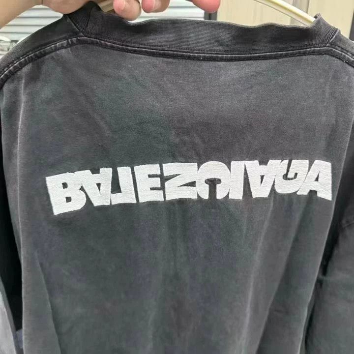 Balenciaga Balenciaga Front and back logo short sleeves Size US L / EU 52-54 / 3 - 5 Thumbnail