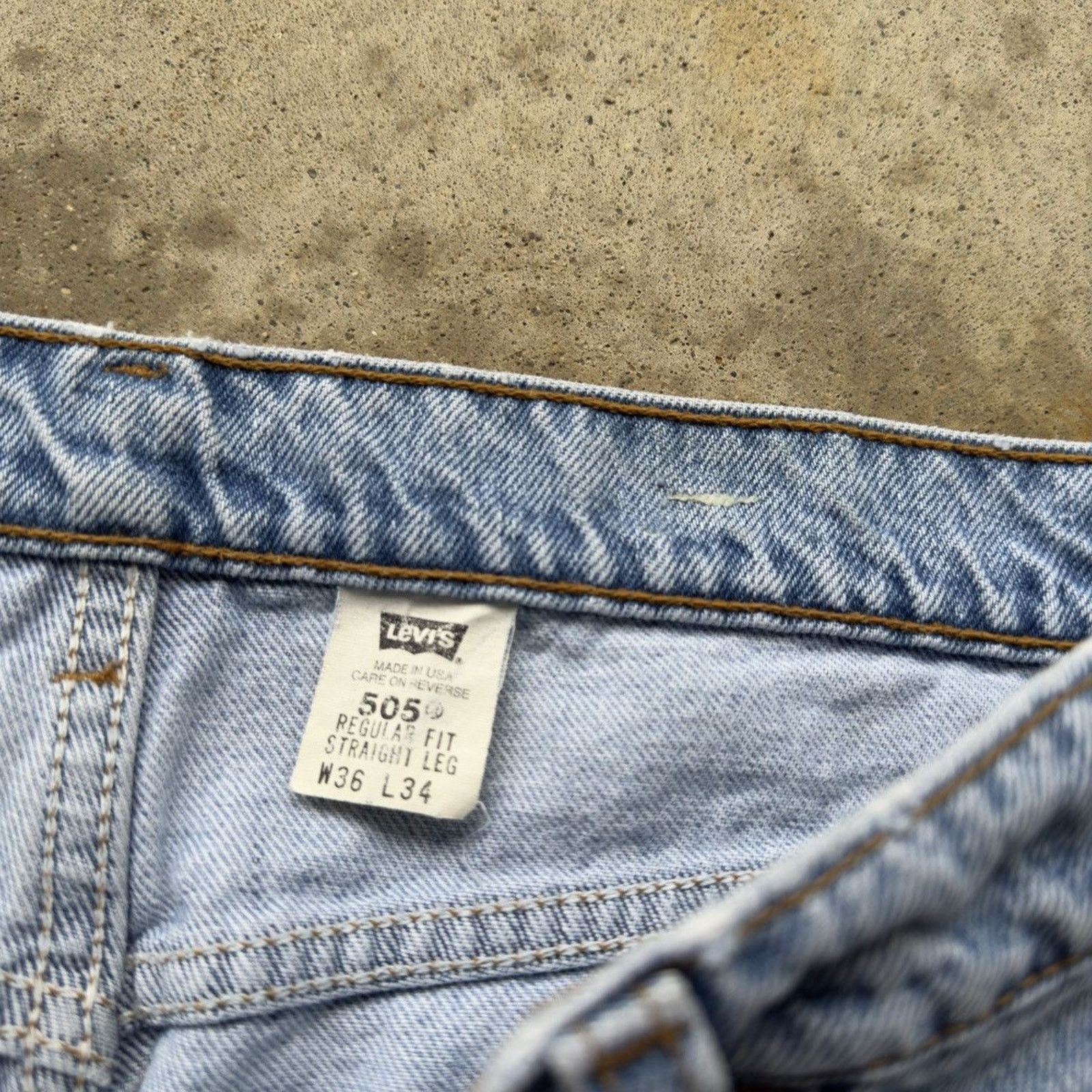 Vintage Vintage 90s Levi's 505 Light Wash Denim Jeans USA ERD Grunge Size US 36 / EU 52 - 8 Thumbnail