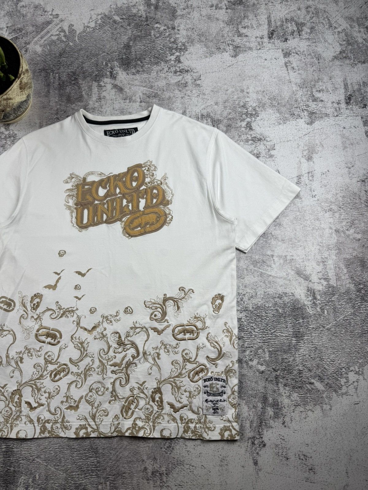 Ecko Unltd. Vintage Ecko Unltd Skate Rap Gold Print Hip Hop Rap White Skull Y2K T Shirt Tee Size US L / EU 52-54 / 3 - 3 Thumbnail