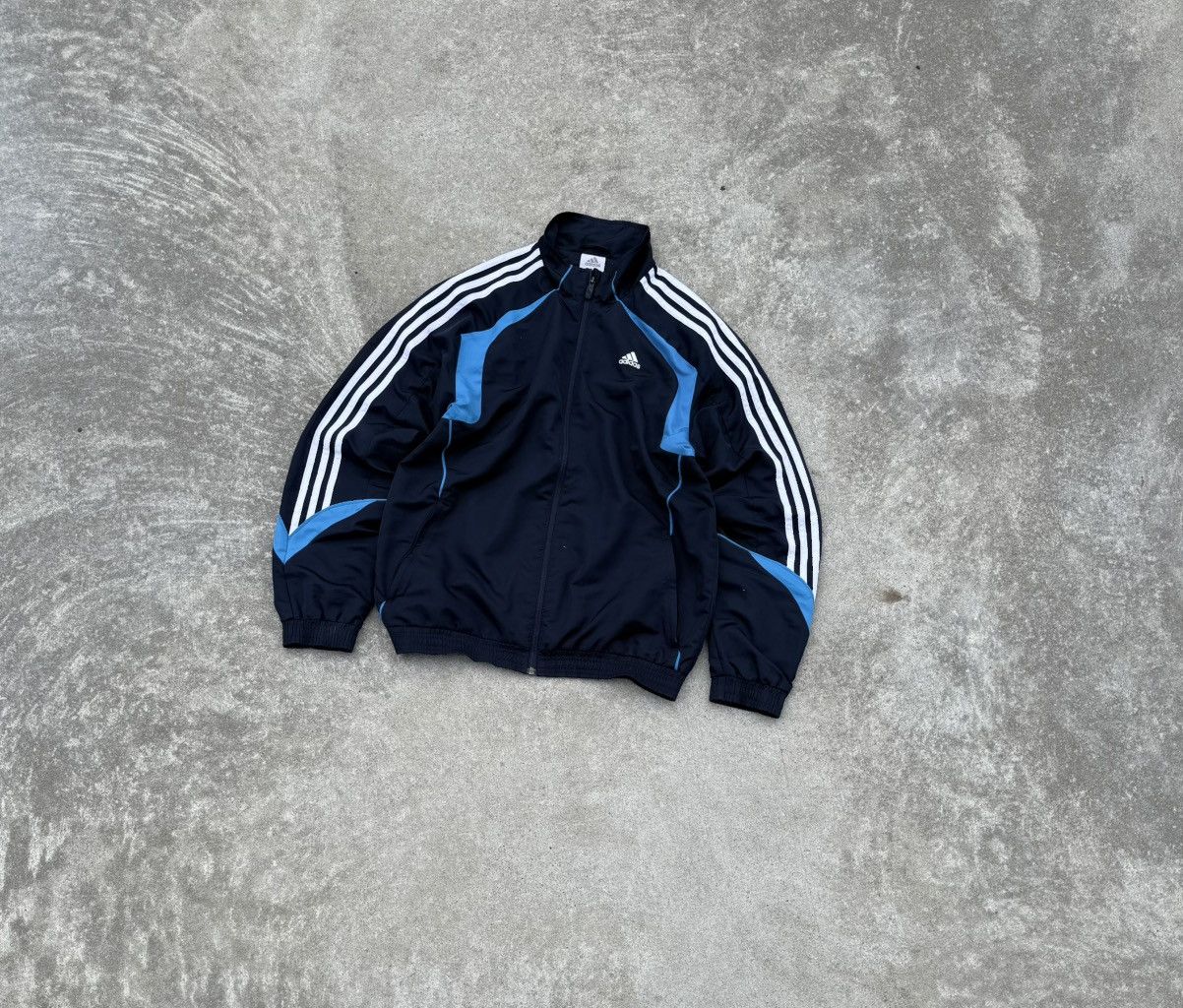 Other Vintage Adidas y2k streetwear nylon windbreaker jacket Size US L / EU 52-54 / 3 - 2 Thumbnail