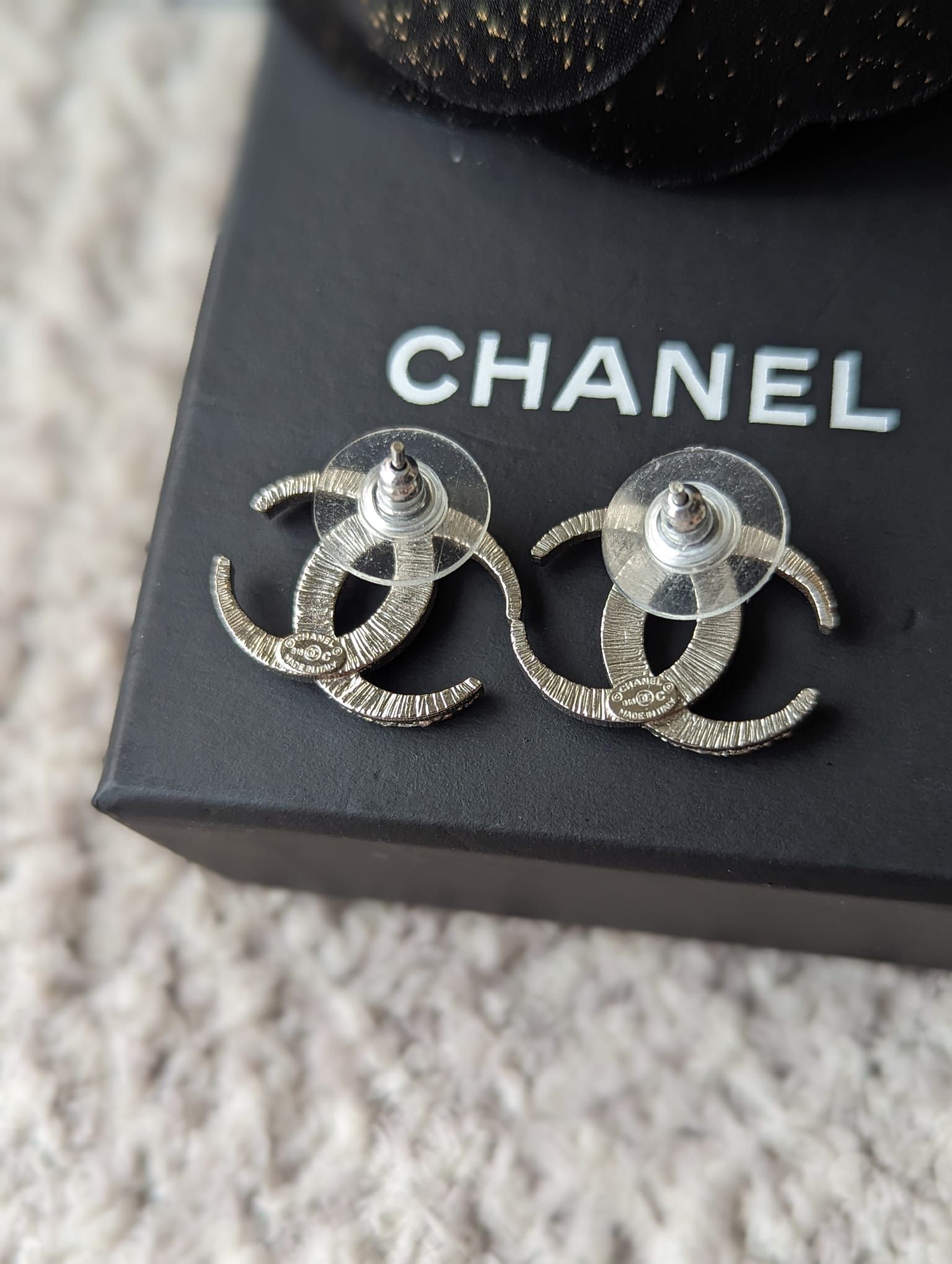Chanel Chanel CC B15C Logo Dubai Moon Crystal SHW Earrings Box Size ONE SIZE - 12 Thumbnail