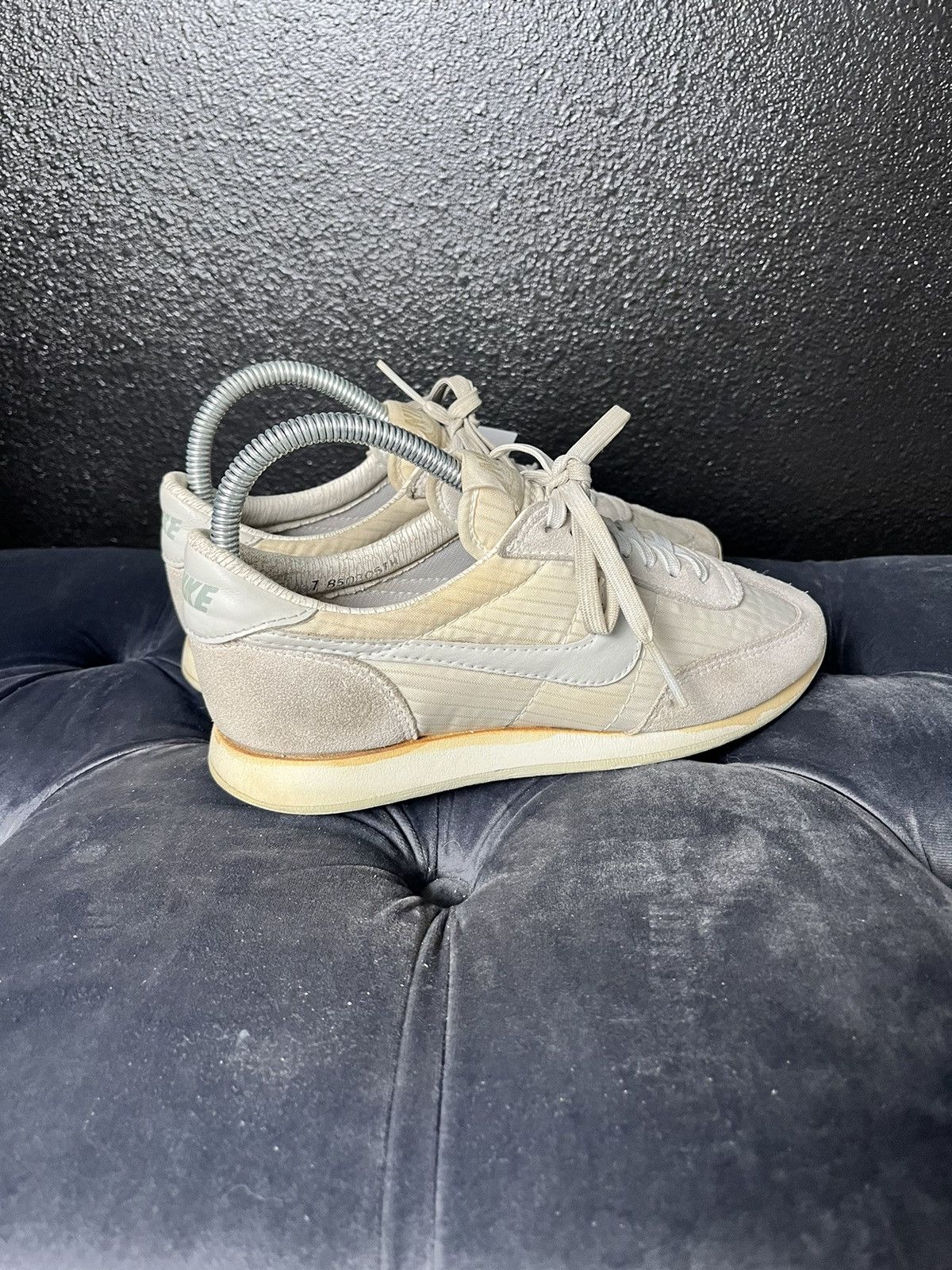 Vintage 1985 Nike Oceania Women’s Size 7 Low Top Sneaker