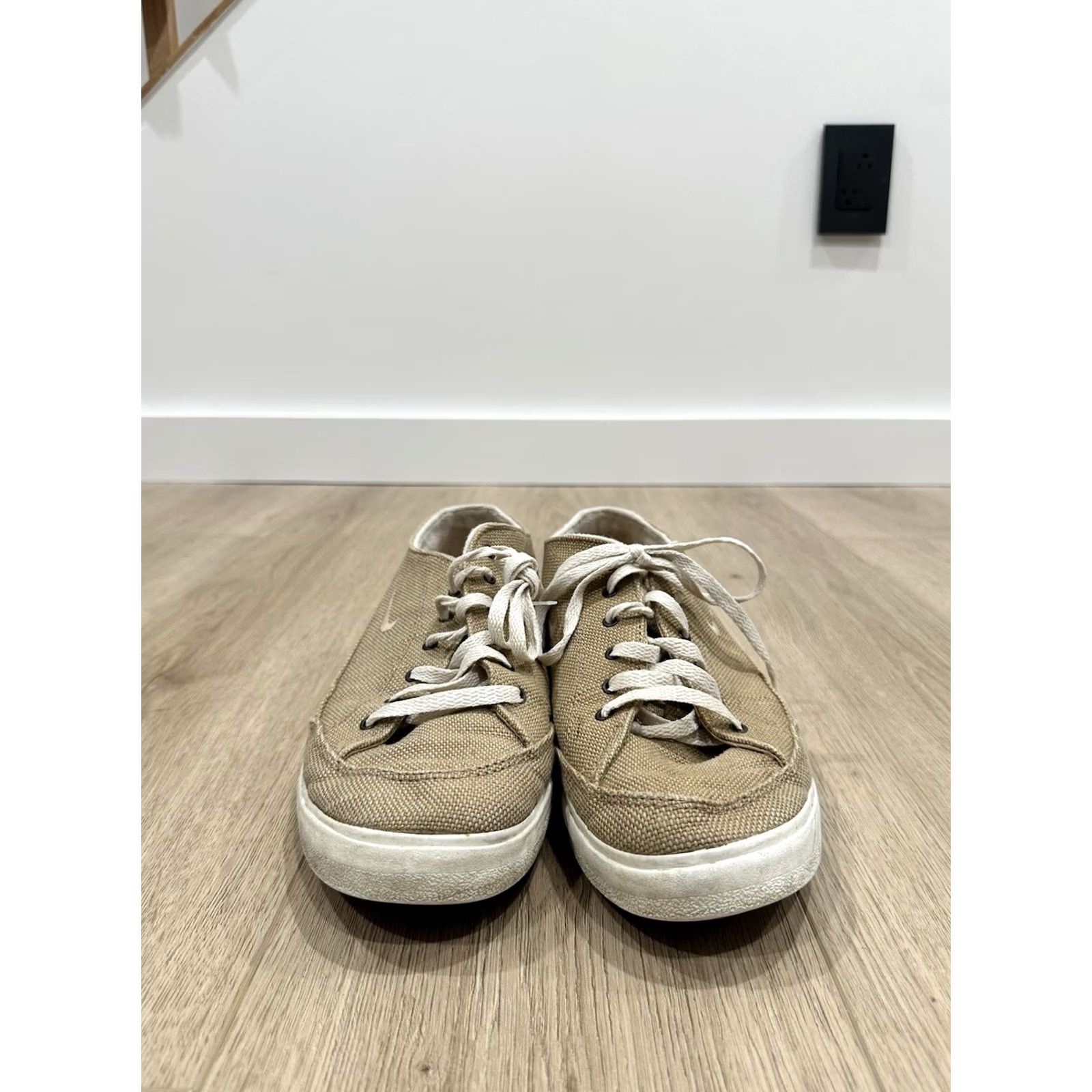 Nike VINTAGE Nike GTS Tan Swoosh Canvas Men Size 11 Athletic Sneaker Size US 10 / EU 43 - 2 Thumbnail