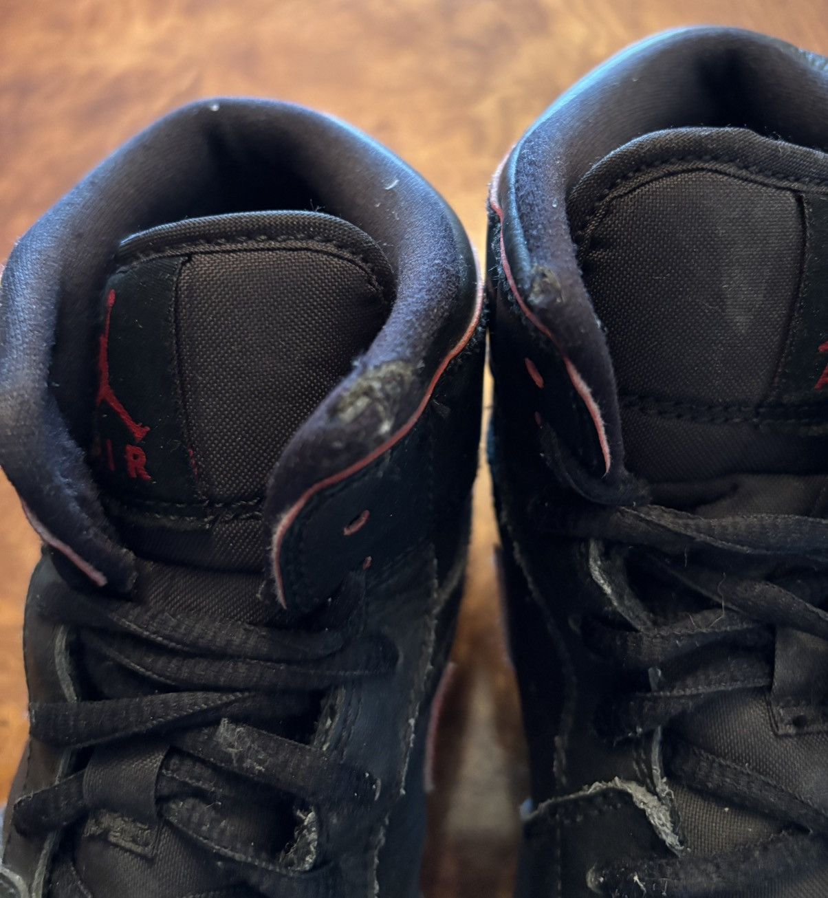 Jordan Brand Air Jordan 1 Retro Mid GS 'Black Gym Red' Size US 6.5 / EU 39-40 - 7 Thumbnail